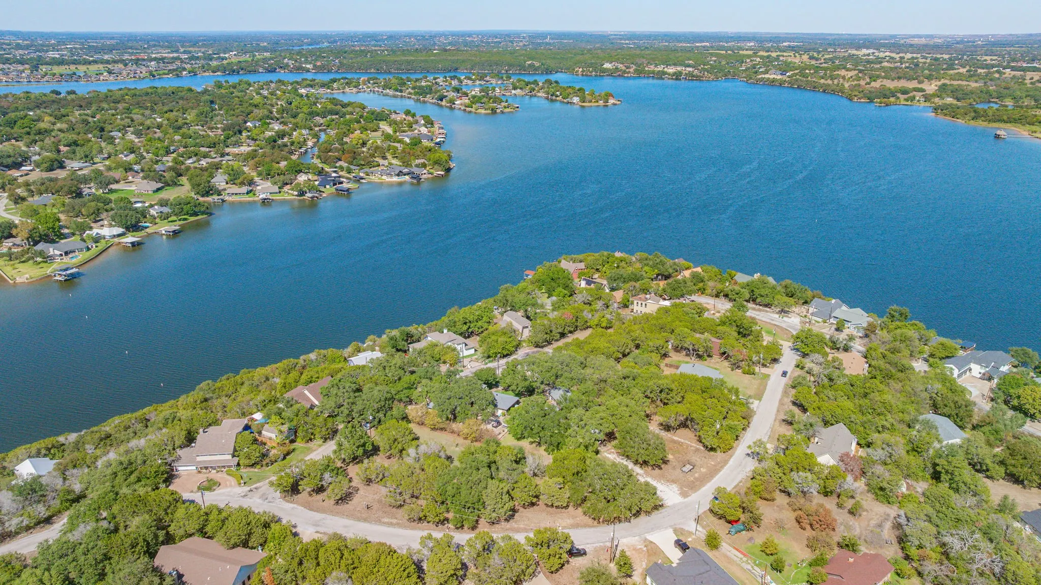 Single Family Residence For Sale in Hood County , 4304 Acoma Court, Granbury, Texas 76048, 4 Bedroom, 3 Bathroom, 4 Garage spaces, 2,212 Sqft, built in 1980, mls#21403980, Real Estate Agent in Granbury, Homes For Sale in Hood county, Homes For Sale in Granbury, Realtor in Granbury Texas, Real Estate Brokerage Independent Realty Texas, Luminita Cordes Realtor