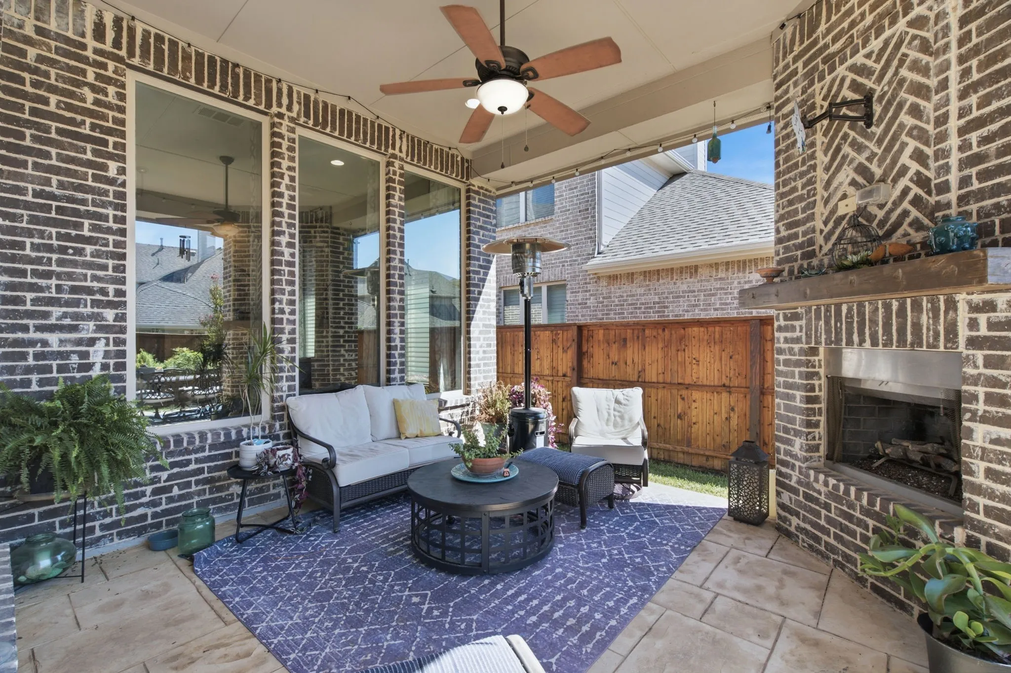 Single Family Residence For Sale in Denton County , 8508 Cholla Boulevard, Lantana, Texas 76226, 4 Bedroom, 4 Bathroom, 3 Garage spaces, 3,226 Sqft, built in 2016, mls#21404728, Real Estate Agent in Lantana, Homes For Sale in Denton county, Homes For Sale in Lantana, Realtor in Lantana Texas, Real Estate Brokerage Independent Realty Texas, Luminita Cordes Realtor