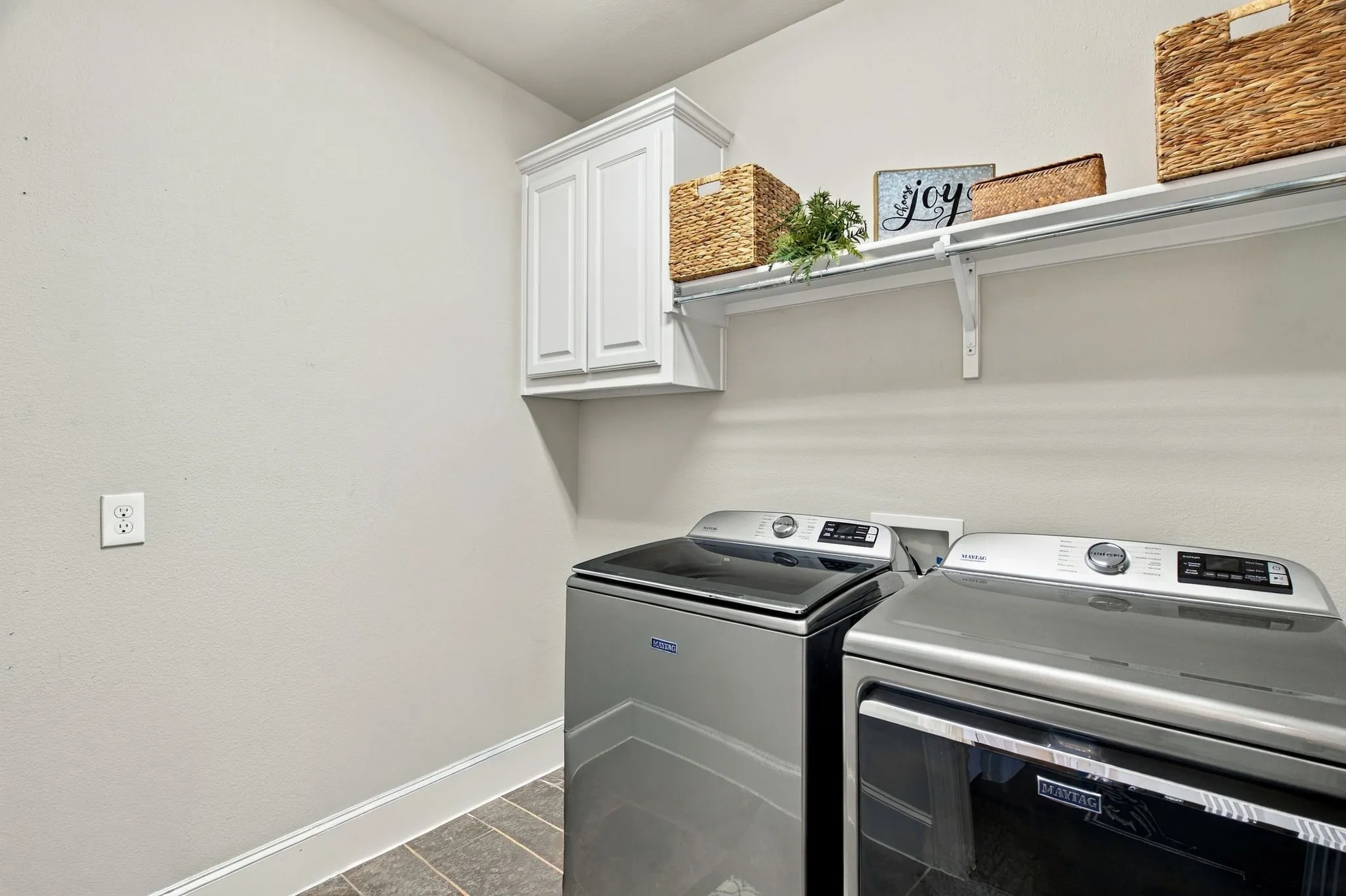 Single Family Residence For Sale in Denton County , 8508 Cholla Boulevard, Lantana, Texas 76226, 4 Bedroom, 4 Bathroom, 3 Garage spaces, 3,226 Sqft, built in 2016, mls#21404728, Real Estate Agent in Lantana, Homes For Sale in Denton county, Homes For Sale in Lantana, Realtor in Lantana Texas, Real Estate Brokerage Independent Realty Texas, Luminita Cordes Realtor