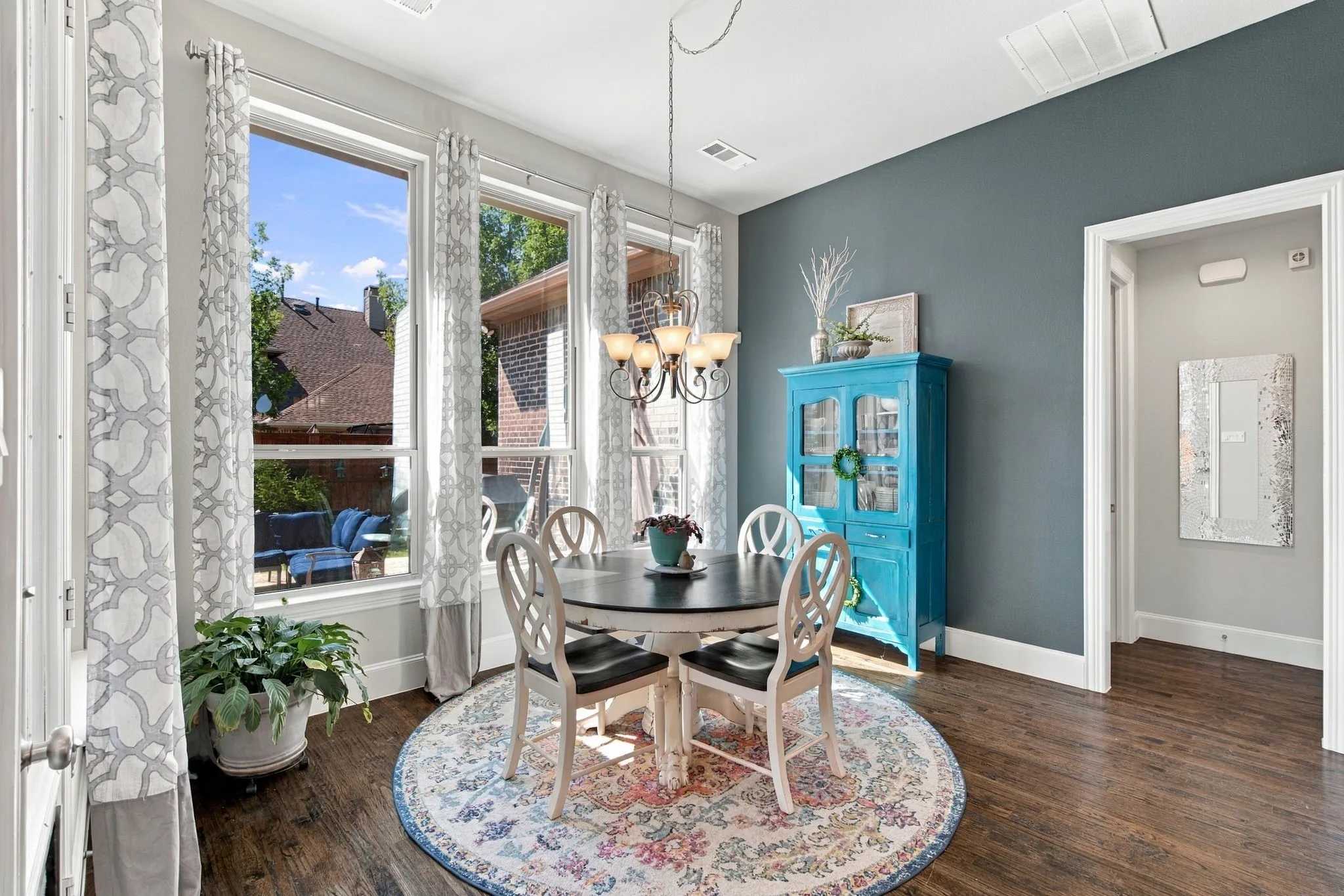 Single Family Residence For Sale in Denton County , 8508 Cholla Boulevard, Lantana, Texas 76226, 4 Bedroom, 4 Bathroom, 3 Garage spaces, 3,226 Sqft, built in 2016, mls#21404728, Real Estate Agent in Lantana, Homes For Sale in Denton county, Homes For Sale in Lantana, Realtor in Lantana Texas, Real Estate Brokerage Independent Realty Texas, Luminita Cordes Realtor