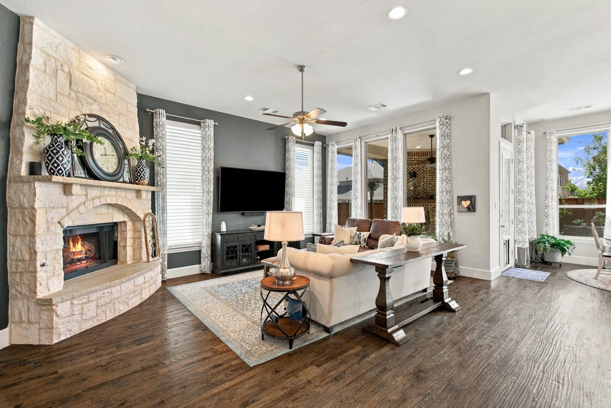 Single Family Residence For Sale in Denton County , 8508 Cholla Boulevard, Lantana, Texas 76226, 4 Bedroom, 4 Bathroom, 3 Garage spaces, 3,226 Sqft, built in 2016, mls#21404728, Real Estate Agent in Lantana, Homes For Sale in Denton county, Homes For Sale in Lantana, Realtor in Lantana Texas, Real Estate Brokerage Independent Realty Texas, Luminita Cordes Realtor