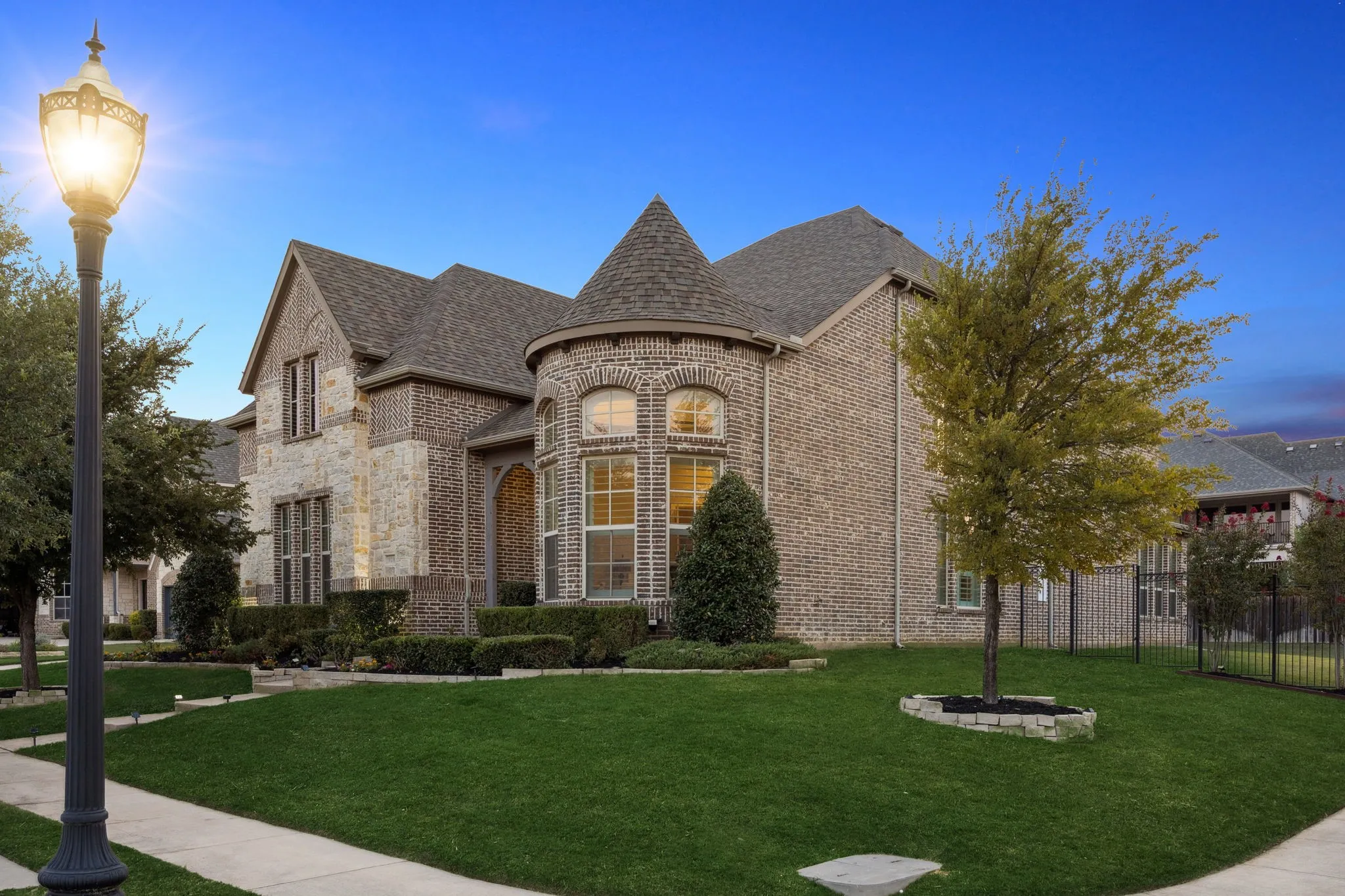Single Family Residence For Rent in Tarrant County , 920 Rhone Lane, Southlake, Texas 76092, 5 Bedroom, 7 Bathroom, 3 Garage spaces, 5,485 Sqft, built in 2016, mls#21404844, Real Estate Agent in Southlake, Homes For Rent in Tarrant county, Homes For Rent in Southlake, Realtor in Southlake Texas, Real Estate Brokerage Independent Realty Texas, Luminita Cordes Realtor