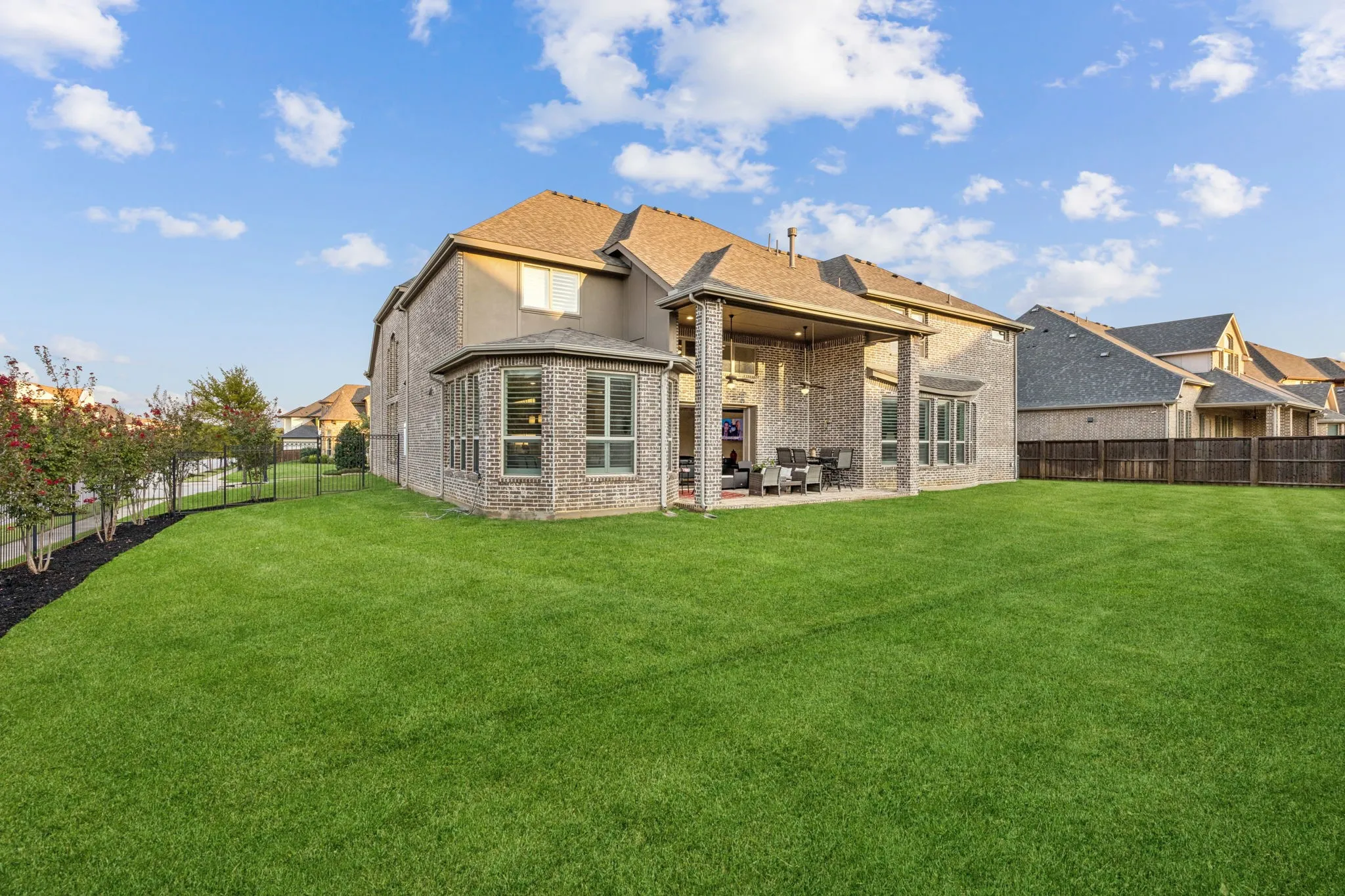 Single Family Residence For Rent in Tarrant County , 920 Rhone Lane, Southlake, Texas 76092, 5 Bedroom, 7 Bathroom, 3 Garage spaces, 5,485 Sqft, built in 2016, mls#21404844, Real Estate Agent in Southlake, Homes For Rent in Tarrant county, Homes For Rent in Southlake, Realtor in Southlake Texas, Real Estate Brokerage Independent Realty Texas, Luminita Cordes Realtor