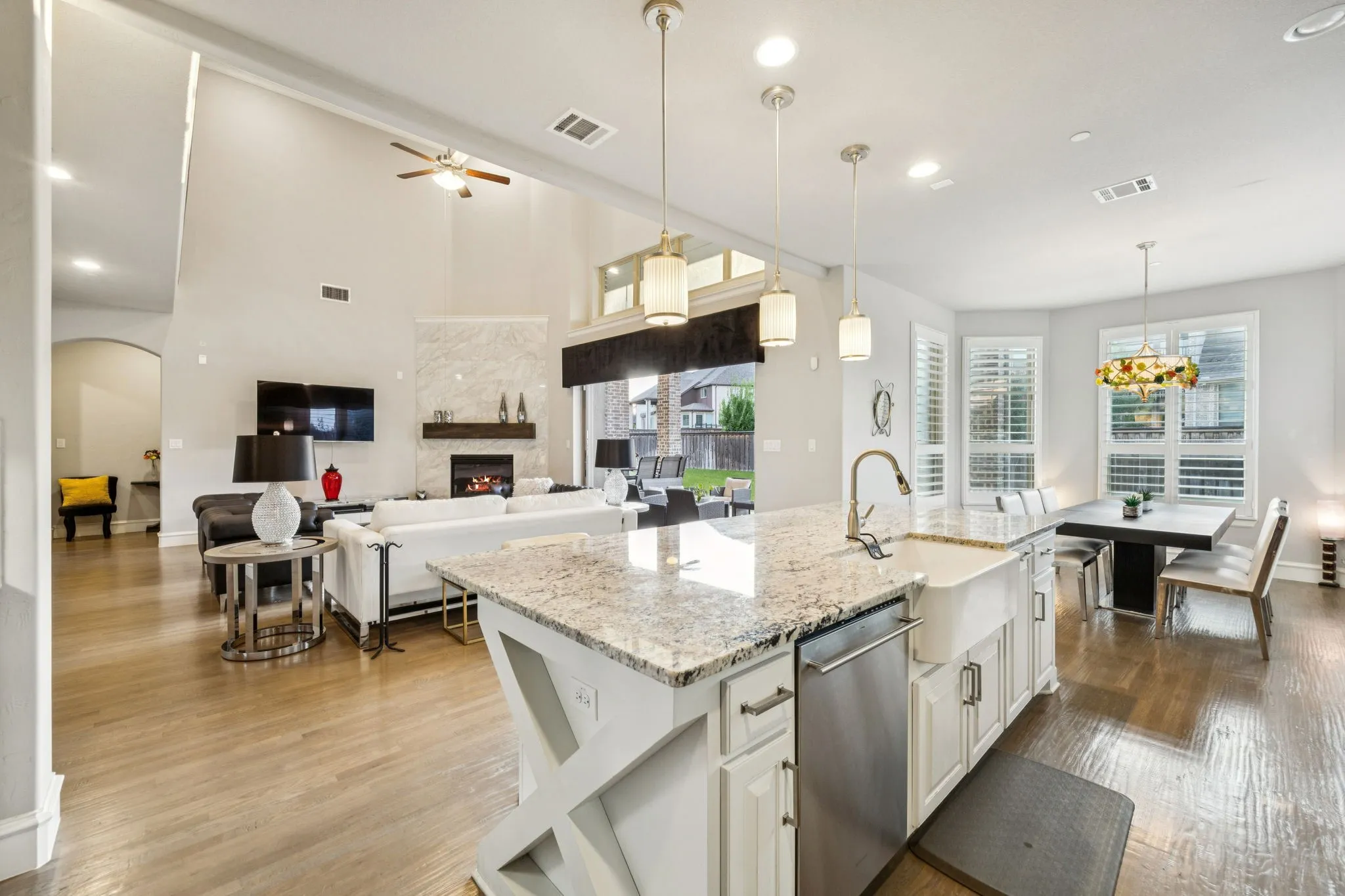 Single Family Residence For Rent in Tarrant County , 920 Rhone Lane, Southlake, Texas 76092, 5 Bedroom, 7 Bathroom, 3 Garage spaces, 5,485 Sqft, built in 2016, mls#21404844, Real Estate Agent in Southlake, Homes For Rent in Tarrant county, Homes For Rent in Southlake, Realtor in Southlake Texas, Real Estate Brokerage Independent Realty Texas, Luminita Cordes Realtor