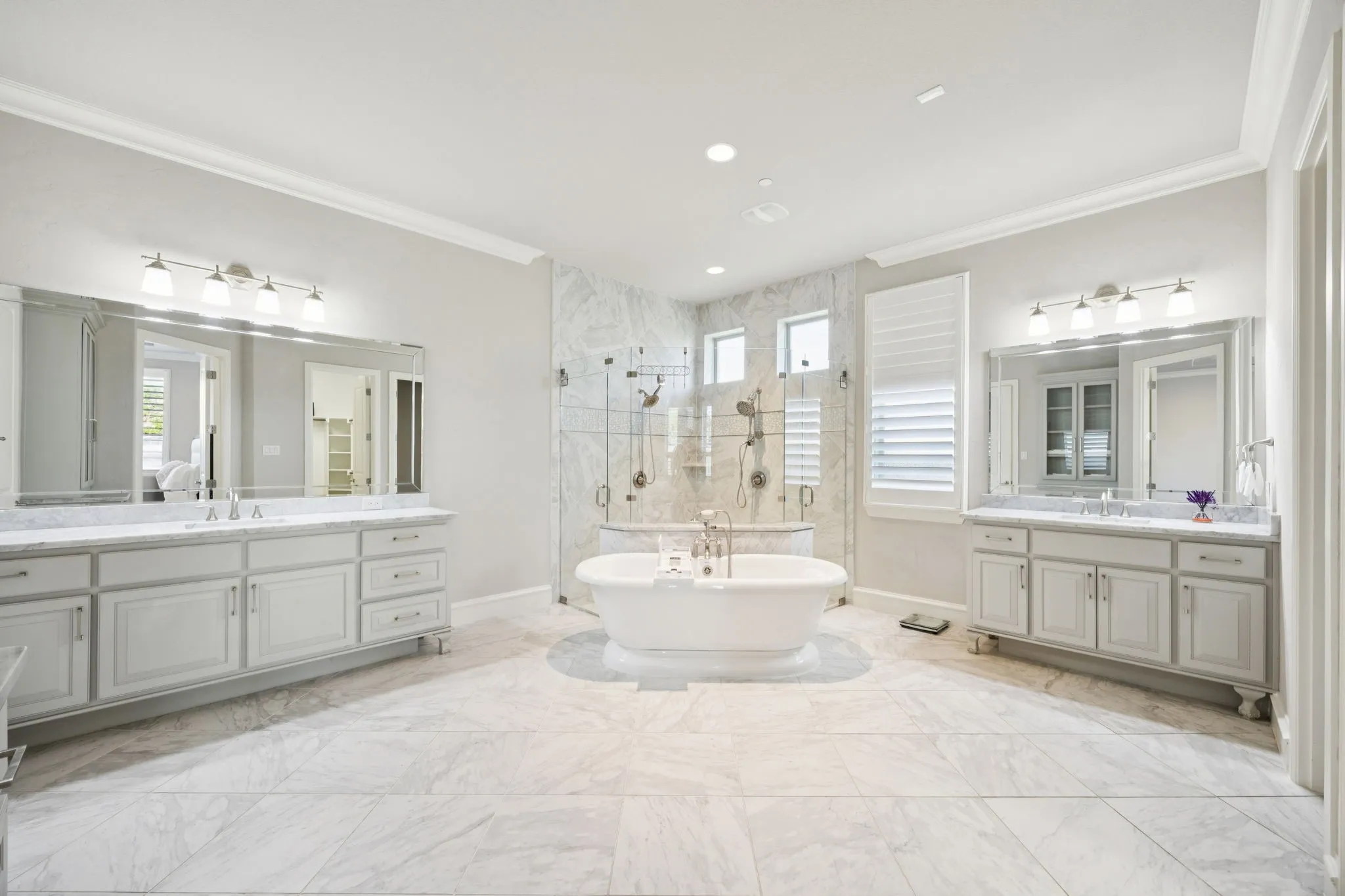 Single Family Residence For Rent in Tarrant County , 920 Rhone Lane, Southlake, Texas 76092, 5 Bedroom, 7 Bathroom, 3 Garage spaces, 5,485 Sqft, built in 2016, mls#21404844, Real Estate Agent in Southlake, Homes For Rent in Tarrant county, Homes For Rent in Southlake, Realtor in Southlake Texas, Real Estate Brokerage Independent Realty Texas, Luminita Cordes Realtor