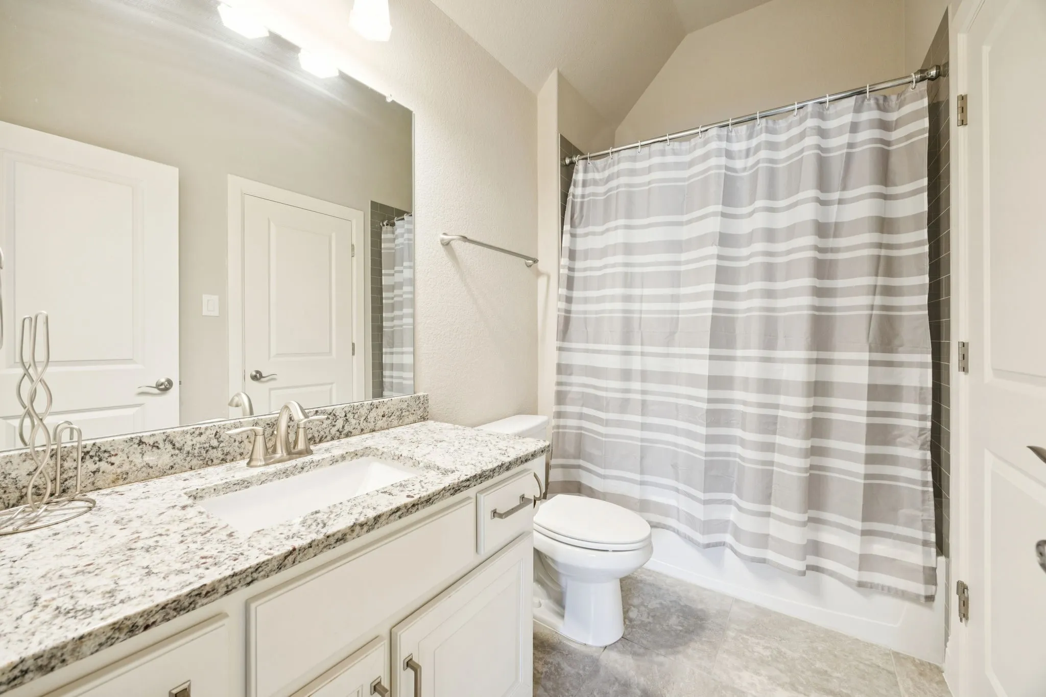 Single Family Residence For Rent in Tarrant County , 920 Rhone Lane, Southlake, Texas 76092, 5 Bedroom, 7 Bathroom, 3 Garage spaces, 5,485 Sqft, built in 2016, mls#21404844, Real Estate Agent in Southlake, Homes For Rent in Tarrant county, Homes For Rent in Southlake, Realtor in Southlake Texas, Real Estate Brokerage Independent Realty Texas, Luminita Cordes Realtor