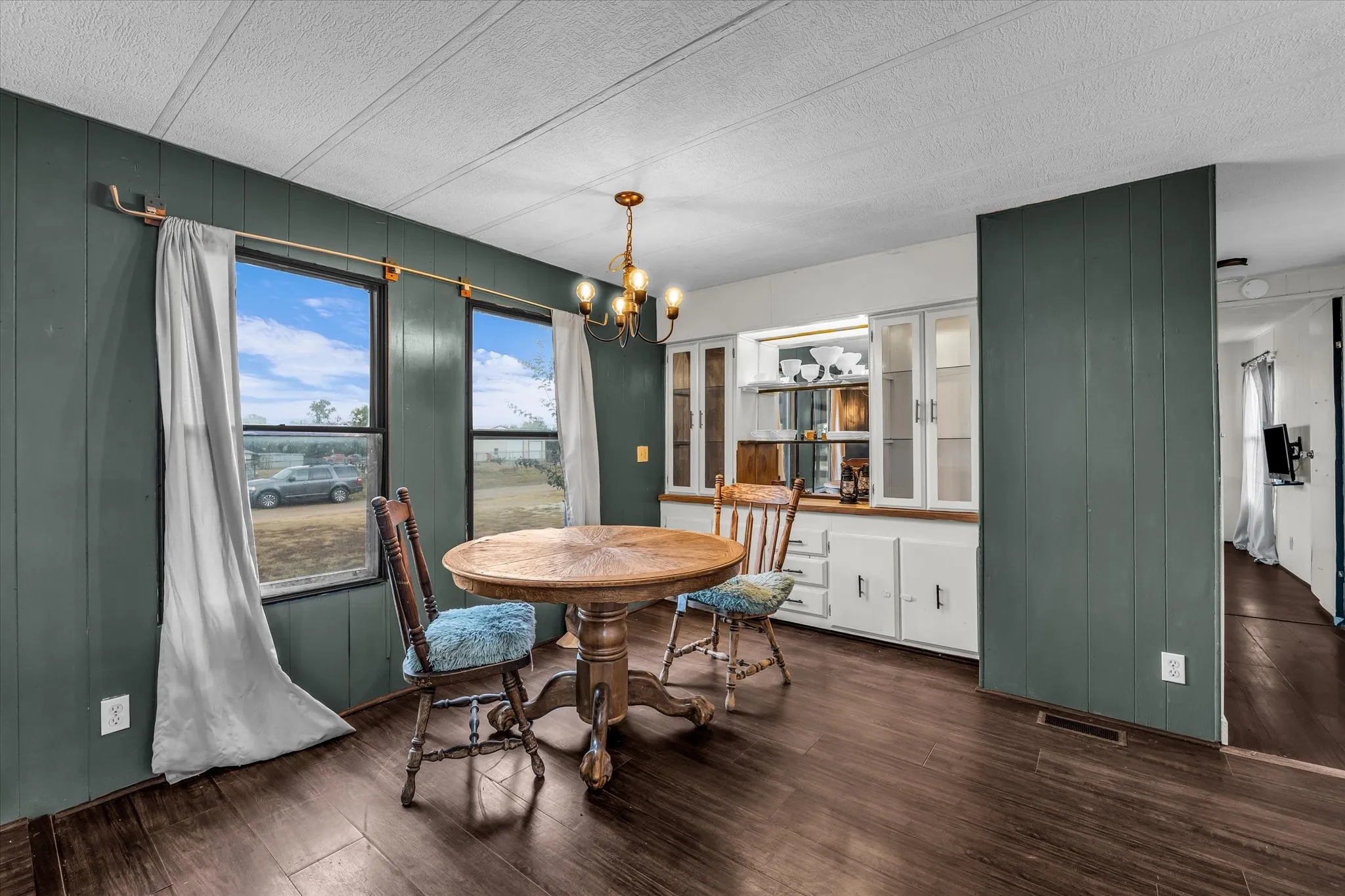 Mobile Home For Sale in Mc Lennan County , 0 Lakeside, China Spring, Texas 76633, 2 Bedroom, 2 Bathroom, Garage spaces, 1,216 Sqft, built in 2000, mls#21404814, Real Estate Agent in China Spring, Homes For Sale in Mc Lennan county, Homes For Sale in China Spring, Realtor in China Spring Texas, Real Estate Brokerage Independent Realty Texas, Luminita Cordes Realtor