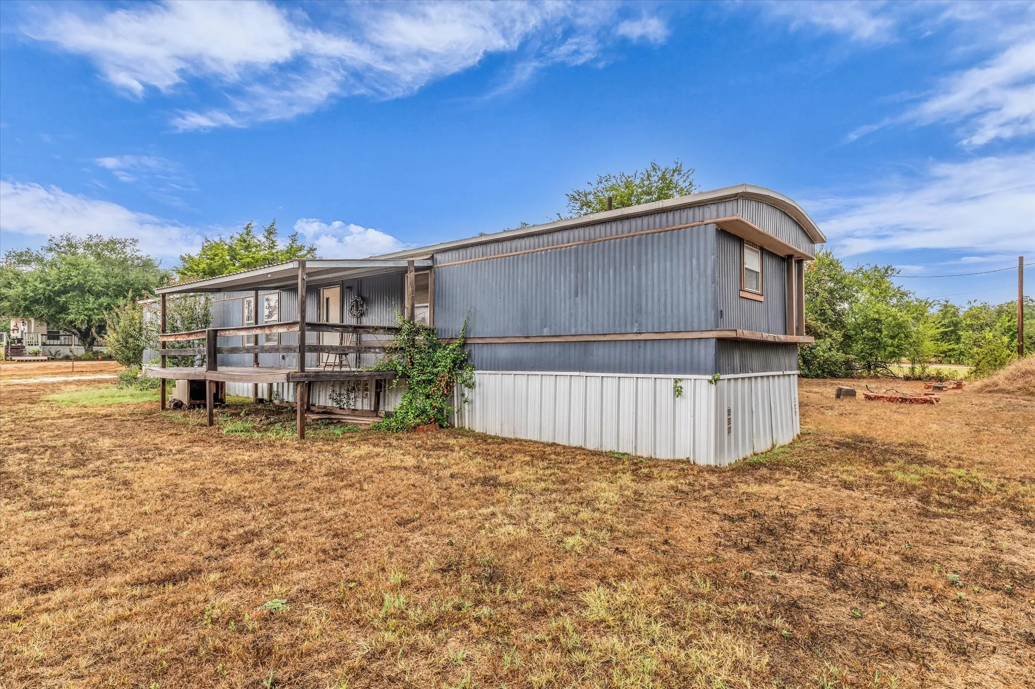 Mobile Home For Sale in Mc Lennan County , 0 Lakeside, China Spring, Texas 76633, 2 Bedroom, 2 Bathroom, Garage spaces, 1,216 Sqft, built in 2000, mls#21404814, Real Estate Agent in China Spring, Homes For Sale in Mc Lennan county, Homes For Sale in China Spring, Realtor in China Spring Texas, Real Estate Brokerage Independent Realty Texas, Luminita Cordes Realtor