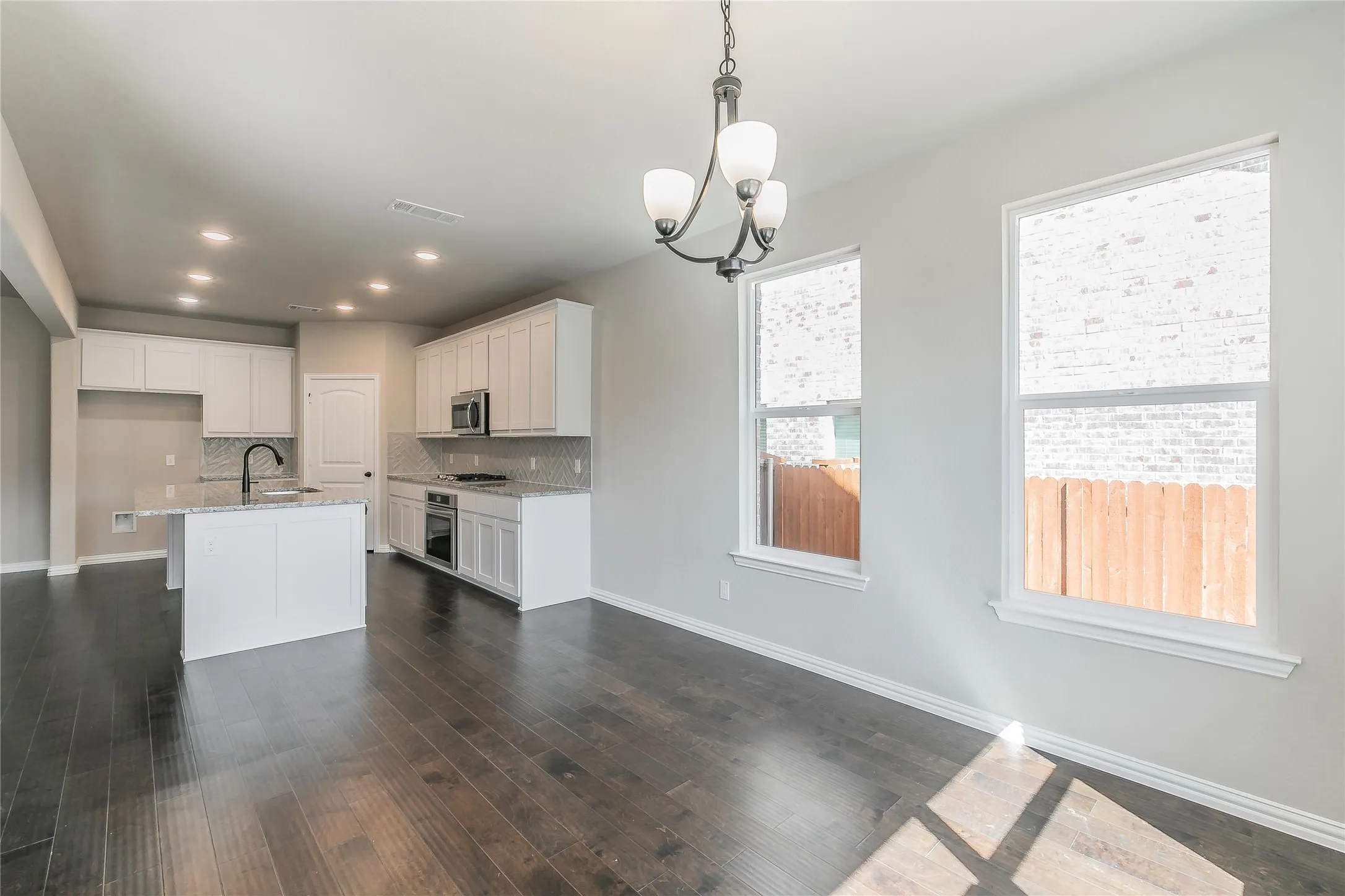 Single Family Residence For Rent in Parker County , 15061 Ted Trail, Aledo, Texas 76008, 4 Bedroom, 2 Bathroom, 2 Garage spaces, 1,939 Sqft, built in 2022, mls#21404847, Real Estate Agent in Aledo, Homes For Rent in Parker county, Homes For Rent in Aledo, Realtor in Aledo Texas, Real Estate Brokerage Independent Realty Texas, Luminita Cordes Realtor