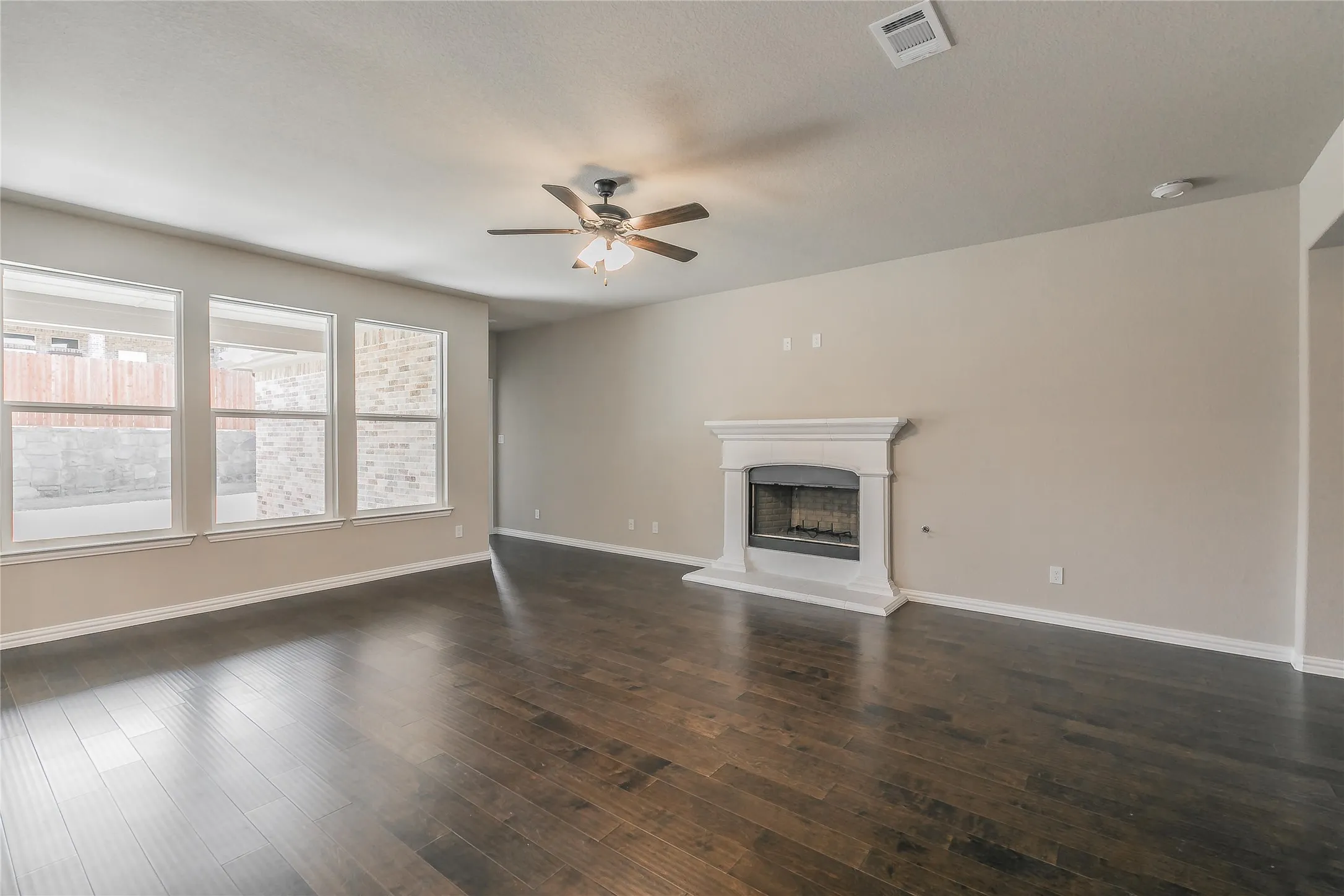 Single Family Residence For Rent in Parker County , 15061 Ted Trail, Aledo, Texas 76008, 4 Bedroom, 2 Bathroom, 2 Garage spaces, 1,939 Sqft, built in 2022, mls#21404847, Real Estate Agent in Aledo, Homes For Rent in Parker county, Homes For Rent in Aledo, Realtor in Aledo Texas, Real Estate Brokerage Independent Realty Texas, Luminita Cordes Realtor