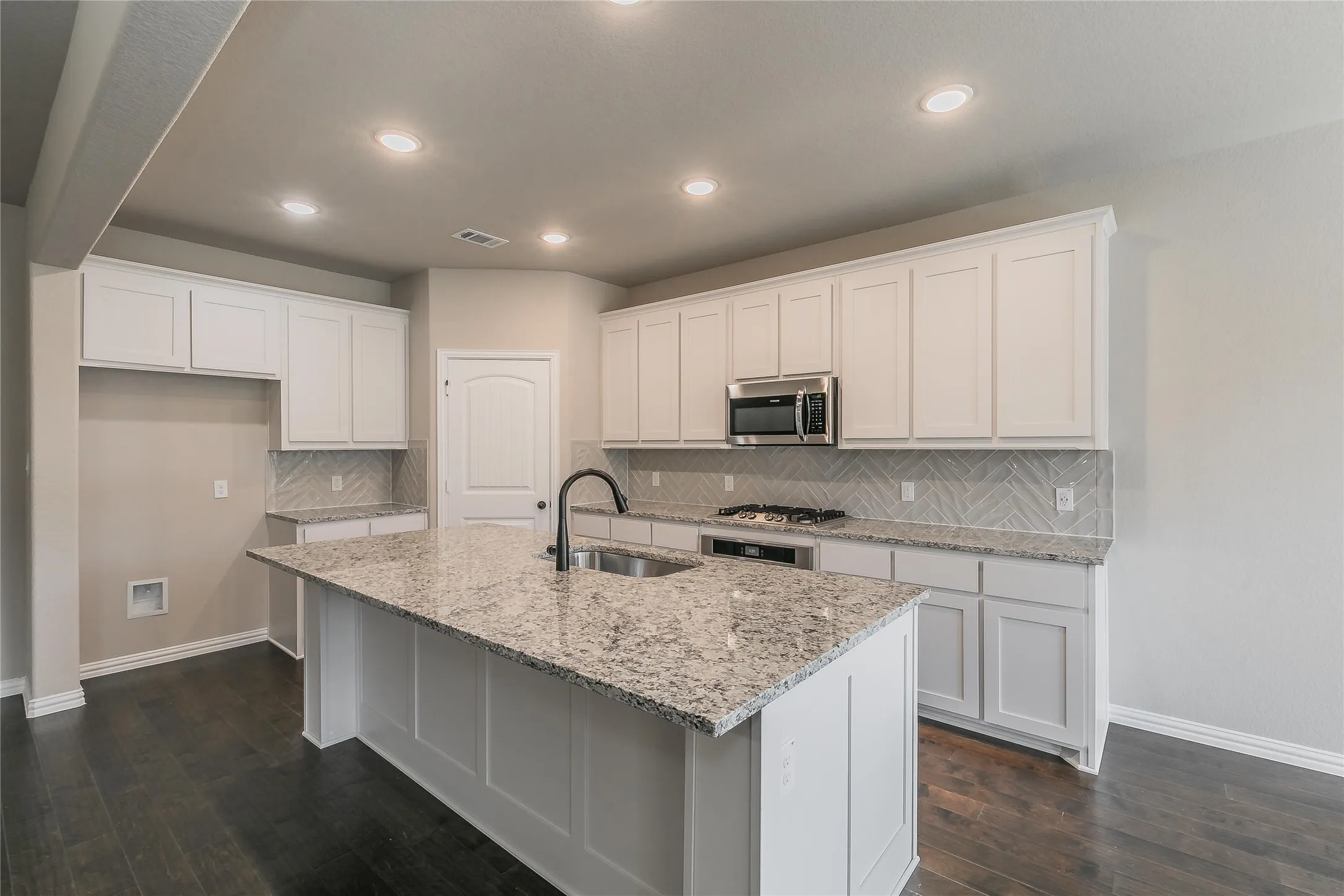 Single Family Residence For Rent in Parker County , 15061 Ted Trail, Aledo, Texas 76008, 4 Bedroom, 2 Bathroom, 2 Garage spaces, 1,939 Sqft, built in 2022, mls#21404847, Real Estate Agent in Aledo, Homes For Rent in Parker county, Homes For Rent in Aledo, Realtor in Aledo Texas, Real Estate Brokerage Independent Realty Texas, Luminita Cordes Realtor