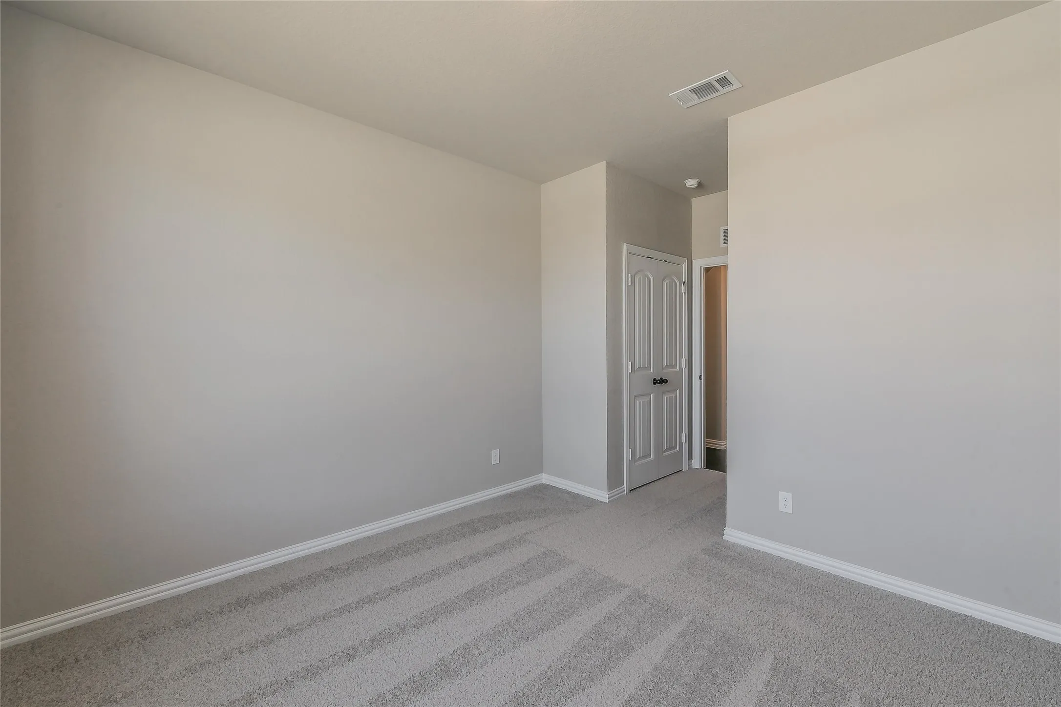 Single Family Residence For Rent in Parker County , 15061 Ted Trail, Aledo, Texas 76008, 4 Bedroom, 2 Bathroom, 2 Garage spaces, 1,939 Sqft, built in 2022, mls#21404847, Real Estate Agent in Aledo, Homes For Rent in Parker county, Homes For Rent in Aledo, Realtor in Aledo Texas, Real Estate Brokerage Independent Realty Texas, Luminita Cordes Realtor