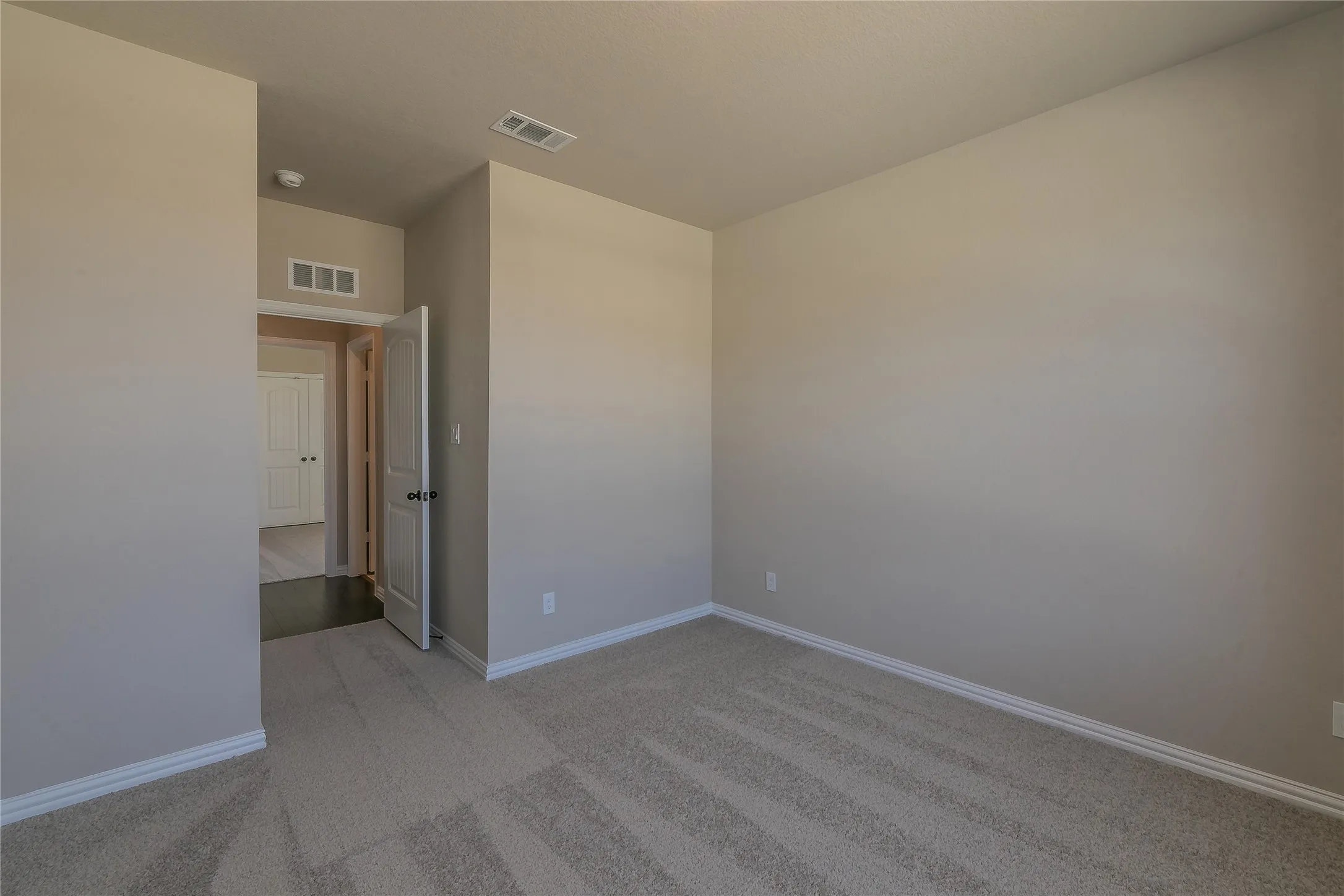 Single Family Residence For Rent in Parker County , 15061 Ted Trail, Aledo, Texas 76008, 4 Bedroom, 2 Bathroom, 2 Garage spaces, 1,939 Sqft, built in 2022, mls#21404847, Real Estate Agent in Aledo, Homes For Rent in Parker county, Homes For Rent in Aledo, Realtor in Aledo Texas, Real Estate Brokerage Independent Realty Texas, Luminita Cordes Realtor