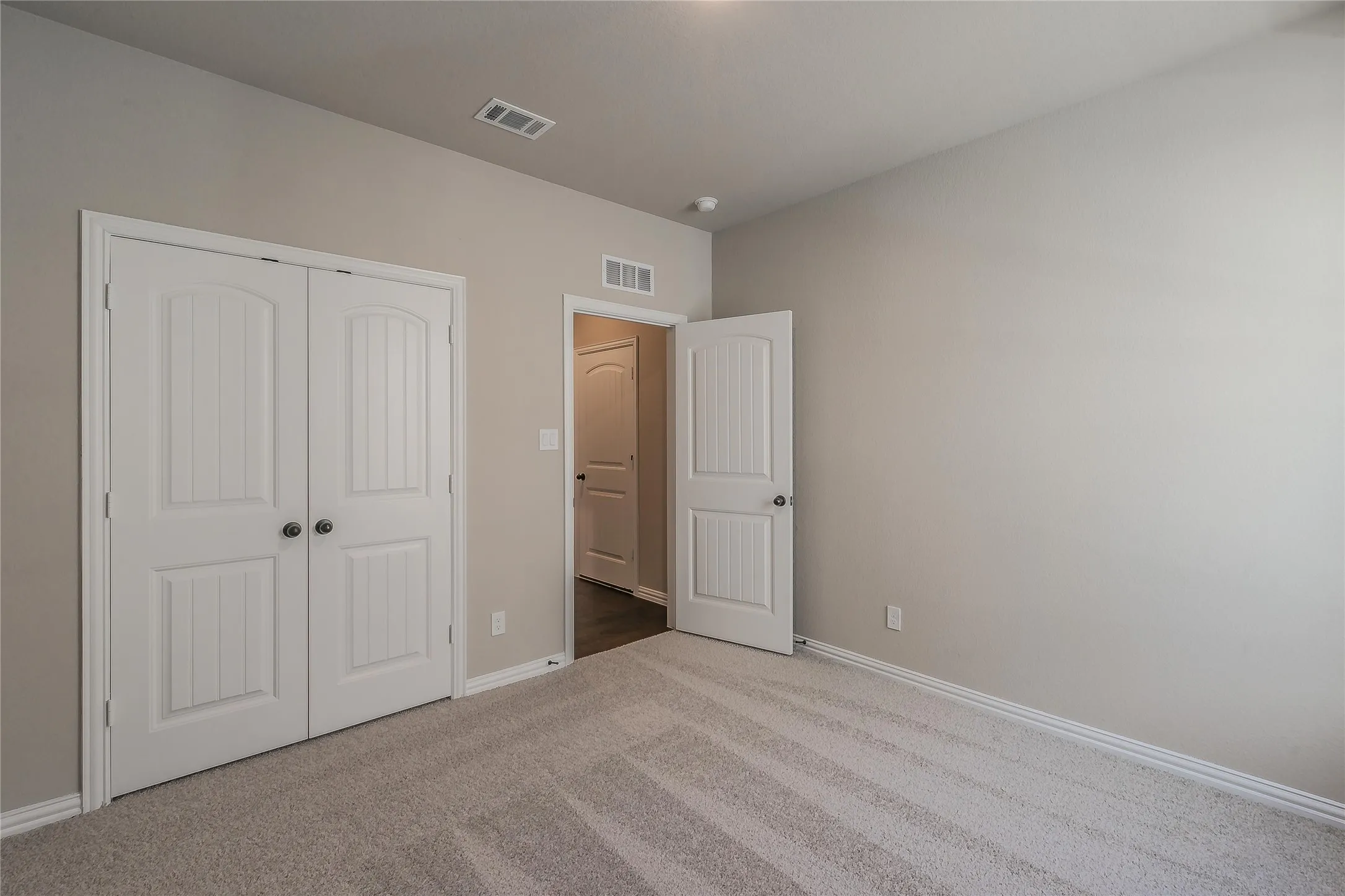 Single Family Residence For Rent in Parker County , 15061 Ted Trail, Aledo, Texas 76008, 4 Bedroom, 2 Bathroom, 2 Garage spaces, 1,939 Sqft, built in 2022, mls#21404847, Real Estate Agent in Aledo, Homes For Rent in Parker county, Homes For Rent in Aledo, Realtor in Aledo Texas, Real Estate Brokerage Independent Realty Texas, Luminita Cordes Realtor