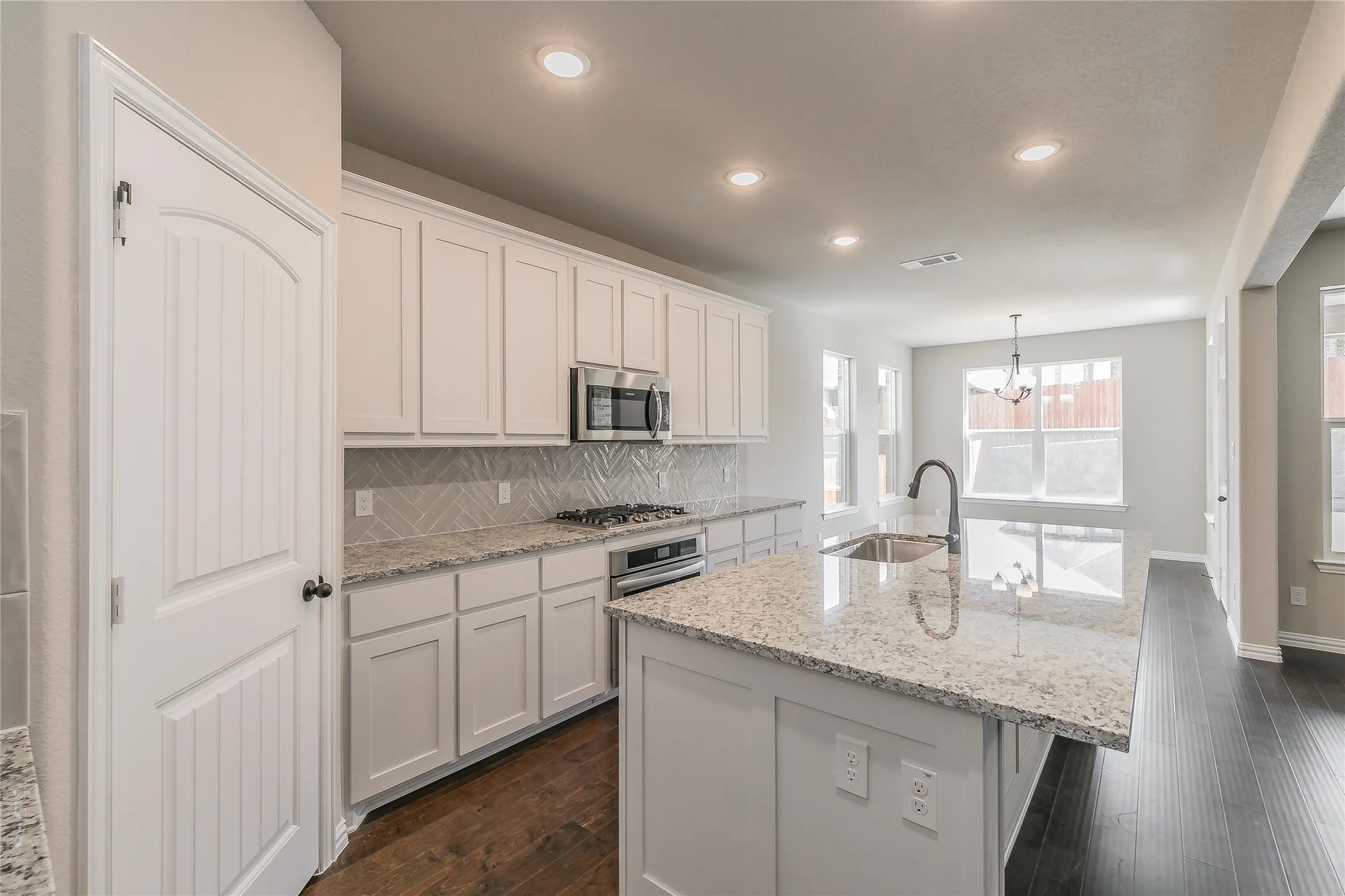 Single Family Residence For Rent in Parker County , 15061 Ted Trail, Aledo, Texas 76008, 4 Bedroom, 2 Bathroom, 2 Garage spaces, 1,939 Sqft, built in 2022, mls#21404847, Real Estate Agent in Aledo, Homes For Rent in Parker county, Homes For Rent in Aledo, Realtor in Aledo Texas, Real Estate Brokerage Independent Realty Texas, Luminita Cordes Realtor