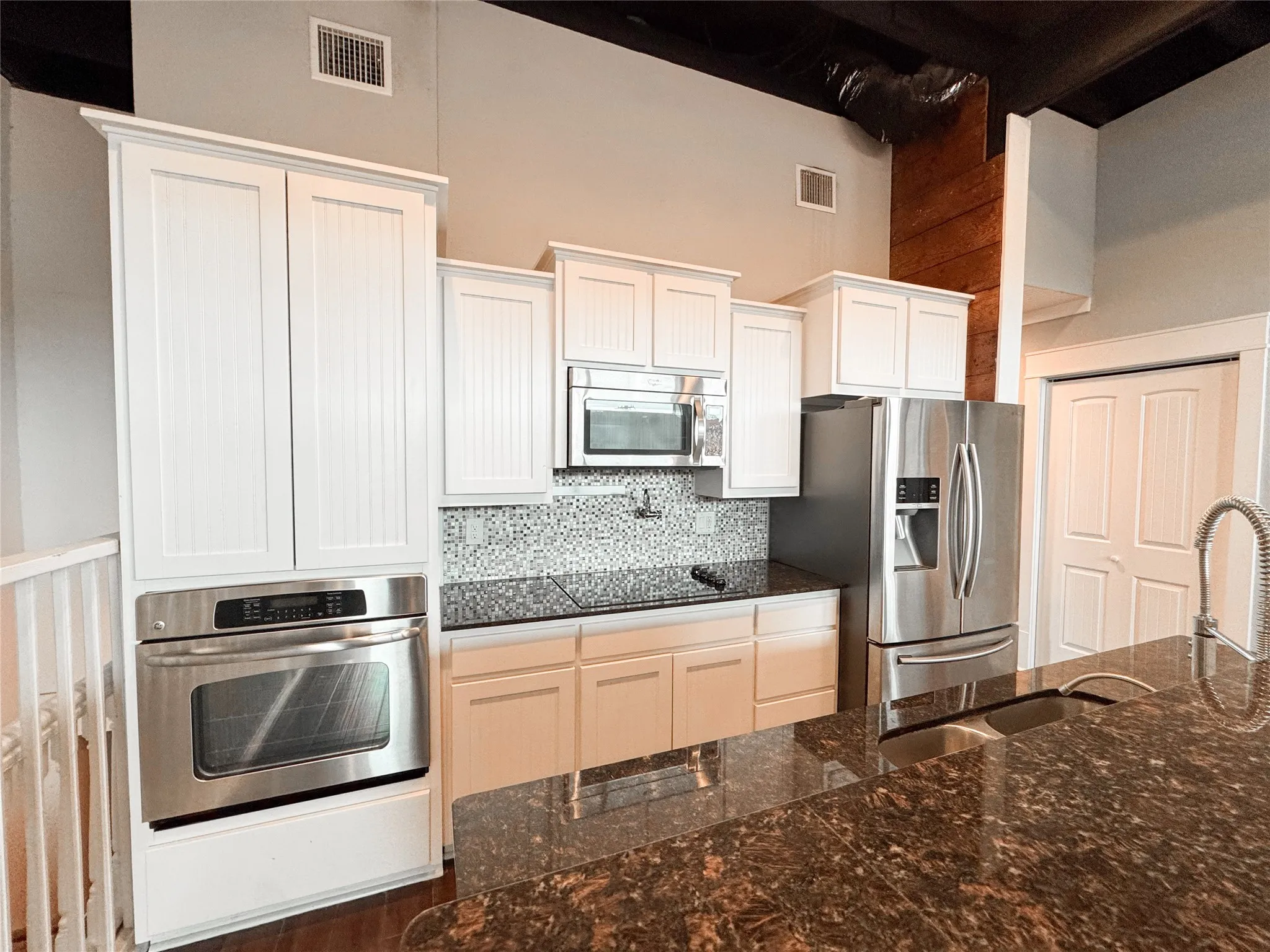 Apartment For Rent in Hunt County , 2816 Lee Street C, Greenville, Texas 75401, 2 Bedroom, 2 Bathroom, Garage spaces, 1,400 Sqft, built in 1930, mls#21404831, Real Estate Agent in Greenville, Homes For Rent in Hunt county, Homes For Rent in Greenville, Realtor in Greenville Texas, Real Estate Brokerage Independent Realty Texas, Luminita Cordes Realtor