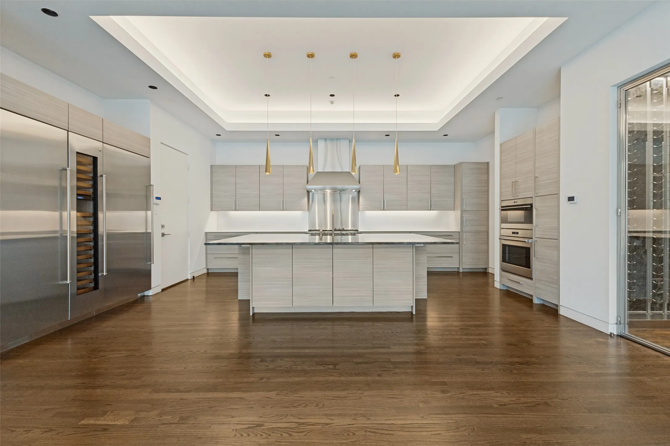 Single Family Residence For Rent in Dallas County , 4352 Fairfax Avenue, Highland Park, Texas 75205, 5 Bedroom, 7 Bathroom, 2 Garage spaces, 6,106 Sqft, built in 2016, mls#21402101, Real Estate Agent in Highland Park, Homes For Rent in Dallas county, Homes For Rent in Highland Park, Realtor in Highland Park Texas, Real Estate Brokerage Independent Realty Texas, Luminita Cordes Realtor
