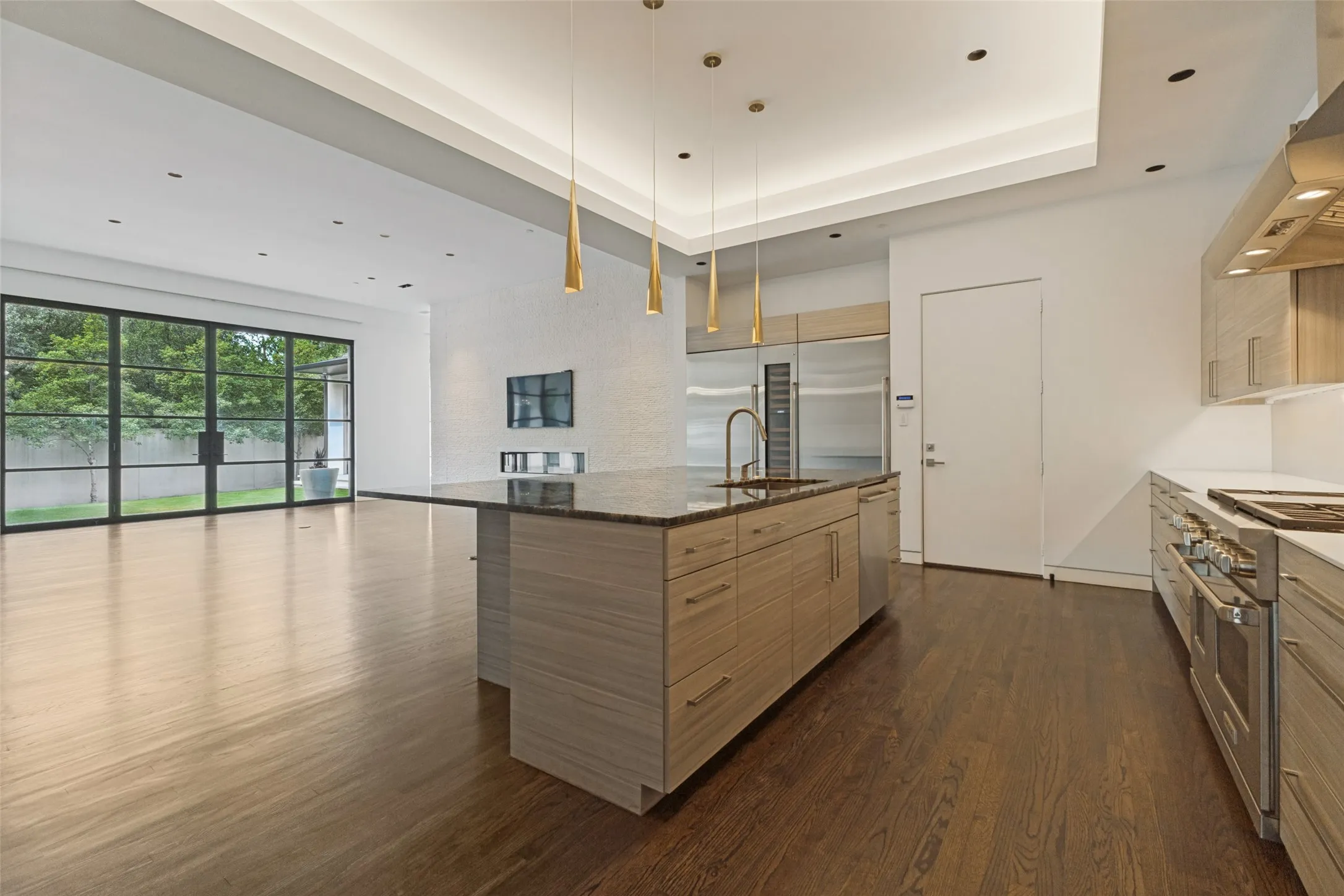 Single Family Residence For Rent in Dallas County , 4352 Fairfax Avenue, Highland Park, Texas 75205, 5 Bedroom, 7 Bathroom, 2 Garage spaces, 6,106 Sqft, built in 2016, mls#21402101, Real Estate Agent in Highland Park, Homes For Rent in Dallas county, Homes For Rent in Highland Park, Realtor in Highland Park Texas, Real Estate Brokerage Independent Realty Texas, Luminita Cordes Realtor