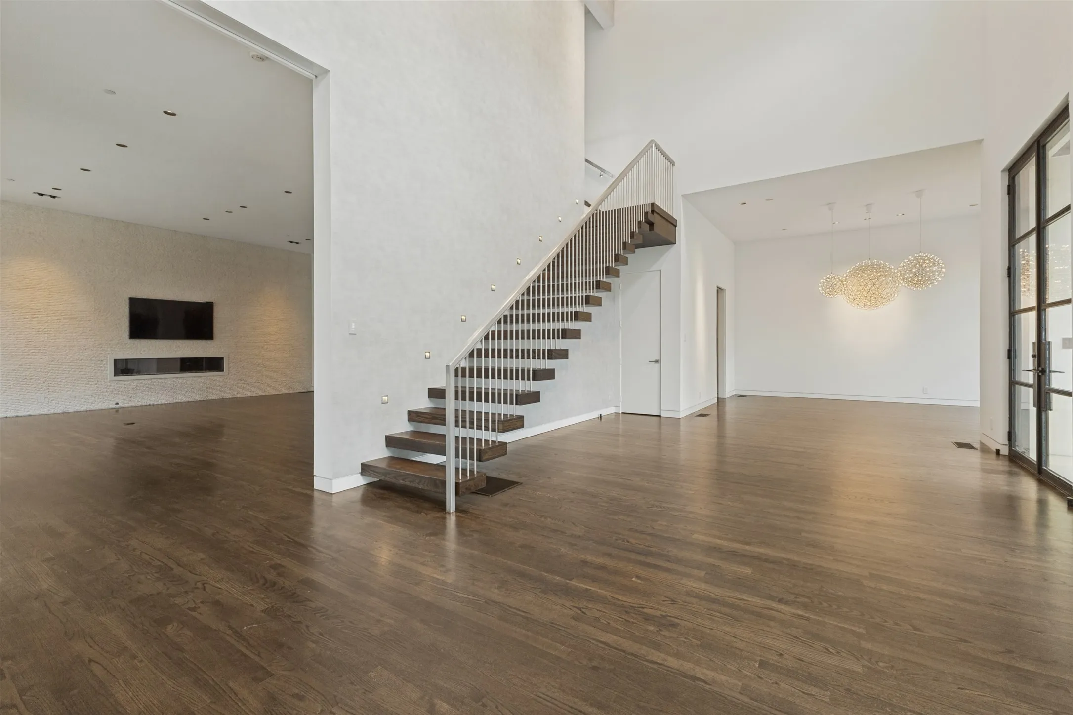Single Family Residence For Rent in Dallas County , 4352 Fairfax Avenue, Highland Park, Texas 75205, 5 Bedroom, 7 Bathroom, 2 Garage spaces, 6,106 Sqft, built in 2016, mls#21402101, Real Estate Agent in Highland Park, Homes For Rent in Dallas county, Homes For Rent in Highland Park, Realtor in Highland Park Texas, Real Estate Brokerage Independent Realty Texas, Luminita Cordes Realtor