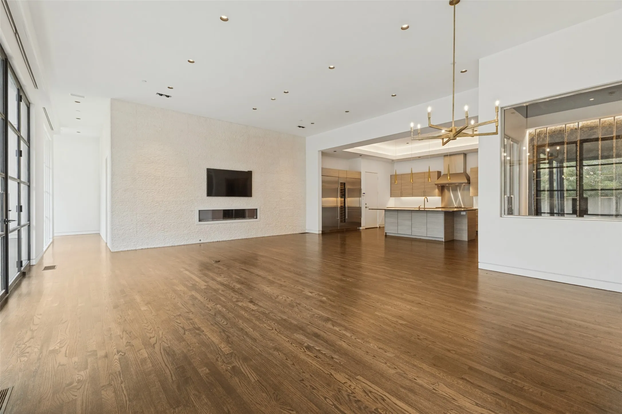 Single Family Residence For Rent in Dallas County , 4352 Fairfax Avenue, Highland Park, Texas 75205, 5 Bedroom, 7 Bathroom, 2 Garage spaces, 6,106 Sqft, built in 2016, mls#21402101, Real Estate Agent in Highland Park, Homes For Rent in Dallas county, Homes For Rent in Highland Park, Realtor in Highland Park Texas, Real Estate Brokerage Independent Realty Texas, Luminita Cordes Realtor