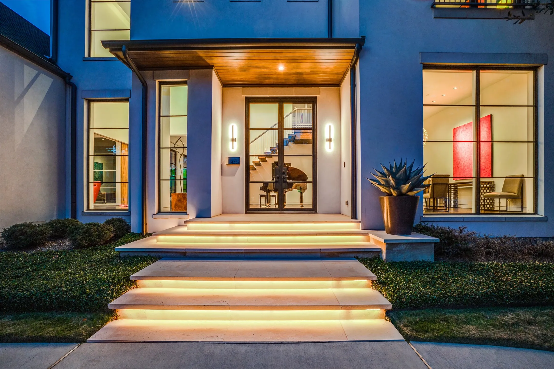 Single Family Residence For Rent in Dallas County , 4352 Fairfax Avenue, Highland Park, Texas 75205, 5 Bedroom, 7 Bathroom, 2 Garage spaces, 6,106 Sqft, built in 2016, mls#21402101, Real Estate Agent in Highland Park, Homes For Rent in Dallas county, Homes For Rent in Highland Park, Realtor in Highland Park Texas, Real Estate Brokerage Independent Realty Texas, Luminita Cordes Realtor