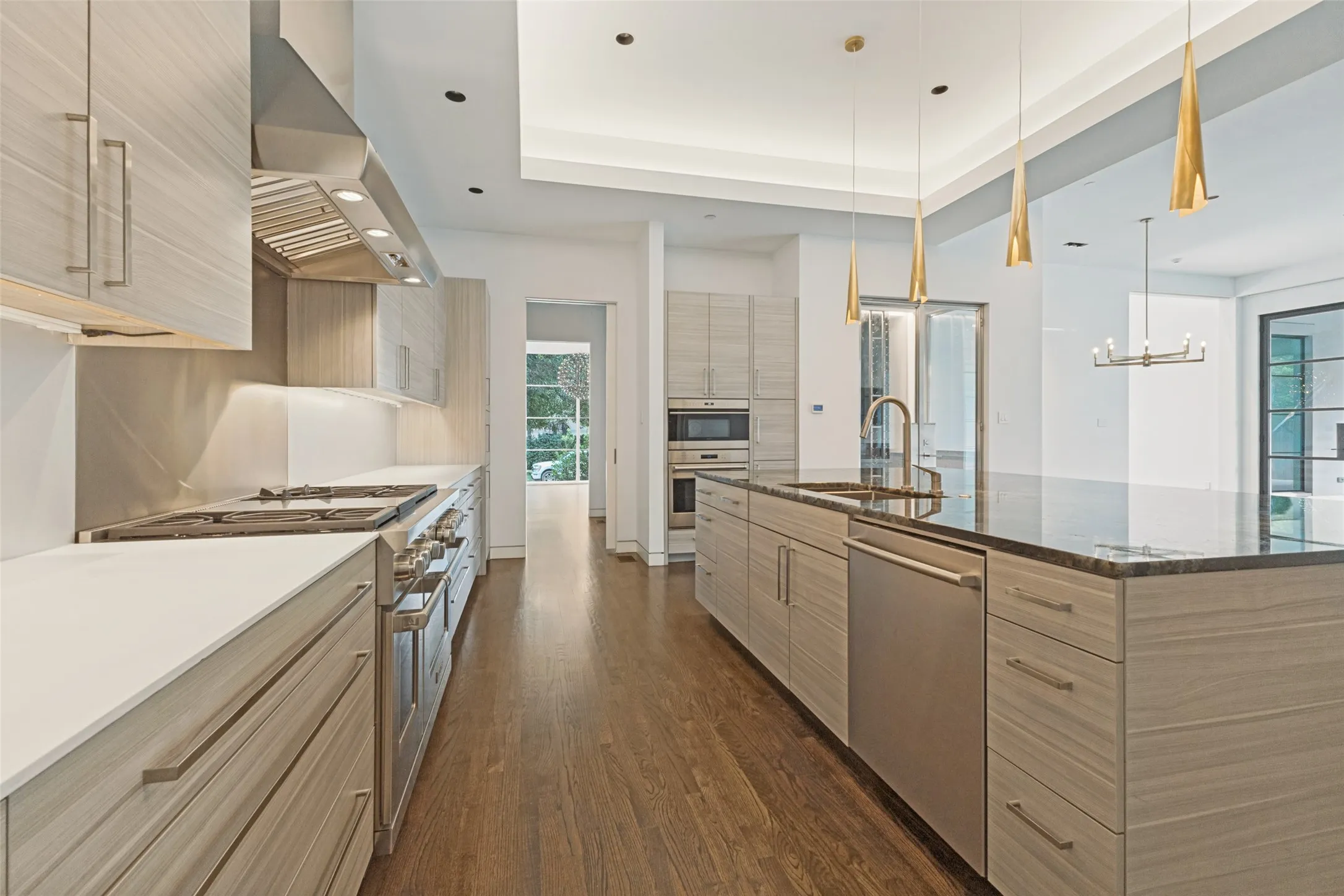 Single Family Residence For Rent in Dallas County , 4352 Fairfax Avenue, Highland Park, Texas 75205, 5 Bedroom, 7 Bathroom, 2 Garage spaces, 6,106 Sqft, built in 2016, mls#21402101, Real Estate Agent in Highland Park, Homes For Rent in Dallas county, Homes For Rent in Highland Park, Realtor in Highland Park Texas, Real Estate Brokerage Independent Realty Texas, Luminita Cordes Realtor