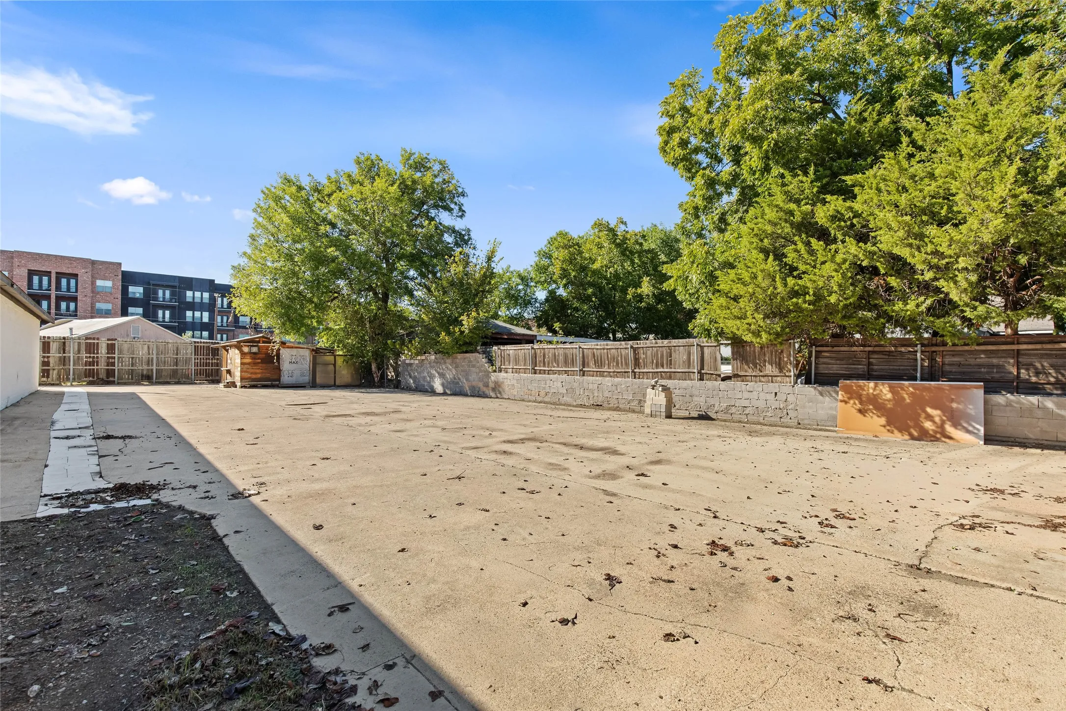 Industrial For Sale in Denton County , 537 S Kealy Avenue, Lewisville, Texas 75057, 0, 0, Garage spaces, 0 Sqft, built in 1958, mls#21404853, Real Estate Agent in Lewisville, Homes For Sale in Denton county, Homes For Sale in Lewisville, Realtor in Lewisville Texas, Real Estate Brokerage Independent Realty Texas, Luminita Cordes Realtor