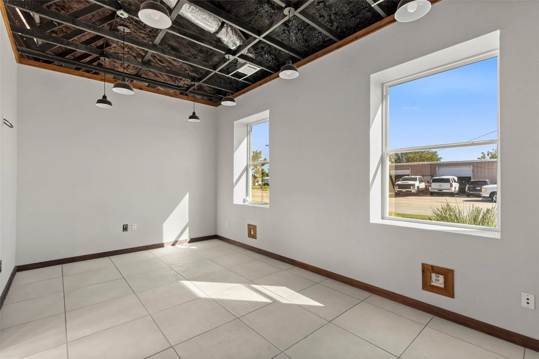 Industrial For Sale in Denton County , 537 S Kealy Avenue, Lewisville, Texas 75057, 0, 0, Garage spaces, 0 Sqft, built in 1958, mls#21404853, Real Estate Agent in Lewisville, Homes For Sale in Denton county, Homes For Sale in Lewisville, Realtor in Lewisville Texas, Real Estate Brokerage Independent Realty Texas, Luminita Cordes Realtor