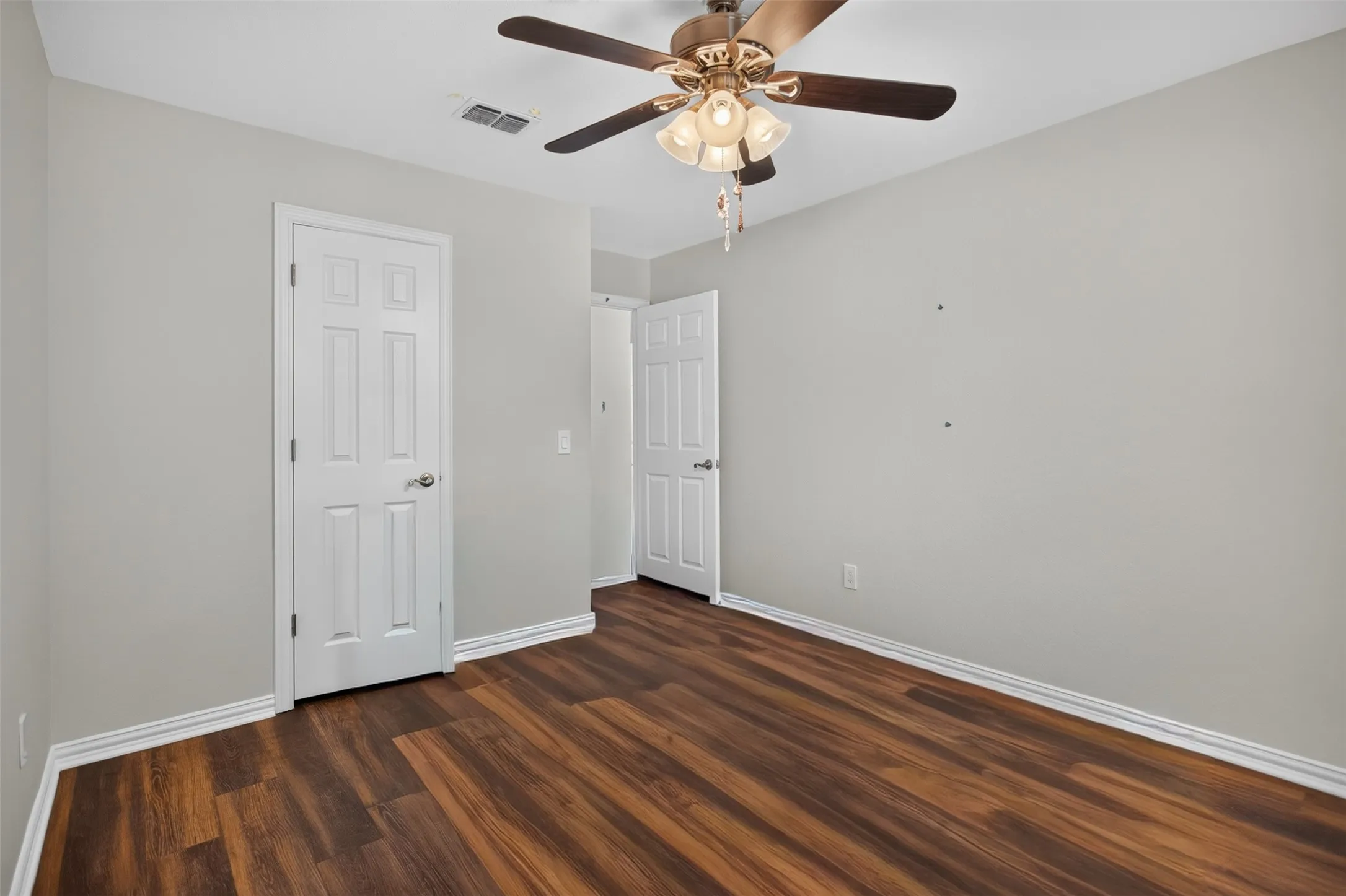 Single Family Residence For Sale in Collin County , 901 Willow Brook Drive, Allen, Texas 75002, 4 Bedroom, 3 Bathroom, 2 Garage spaces, 2,396 Sqft, built in 1984, mls#21380332, Real Estate Agent in Allen, Homes For Sale in Collin county, Homes For Sale in Allen, Realtor in Allen Texas, Real Estate Brokerage Independent Realty Texas, Luminita Cordes Realtor