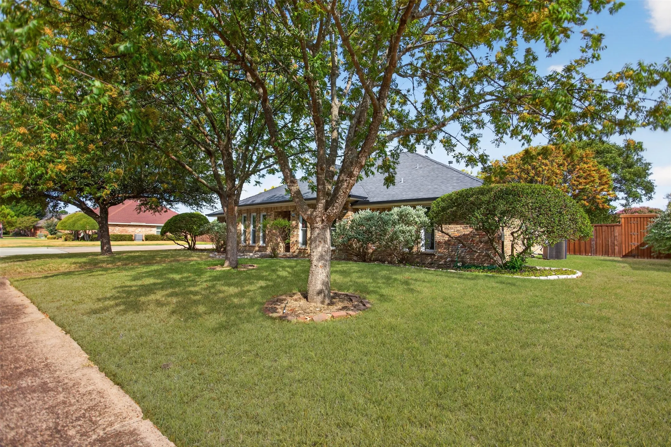 Huge corner lot