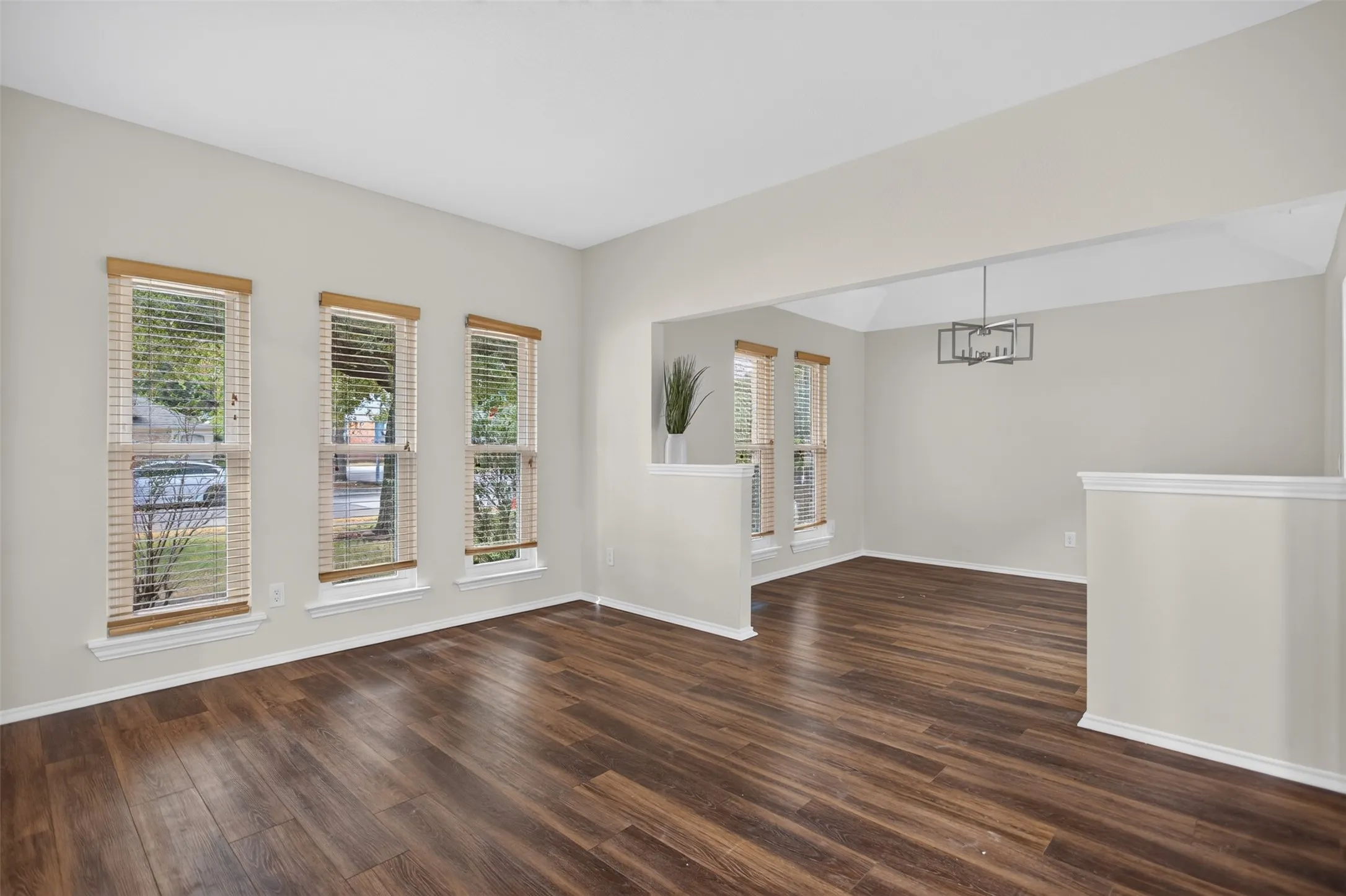 Formal living or office area