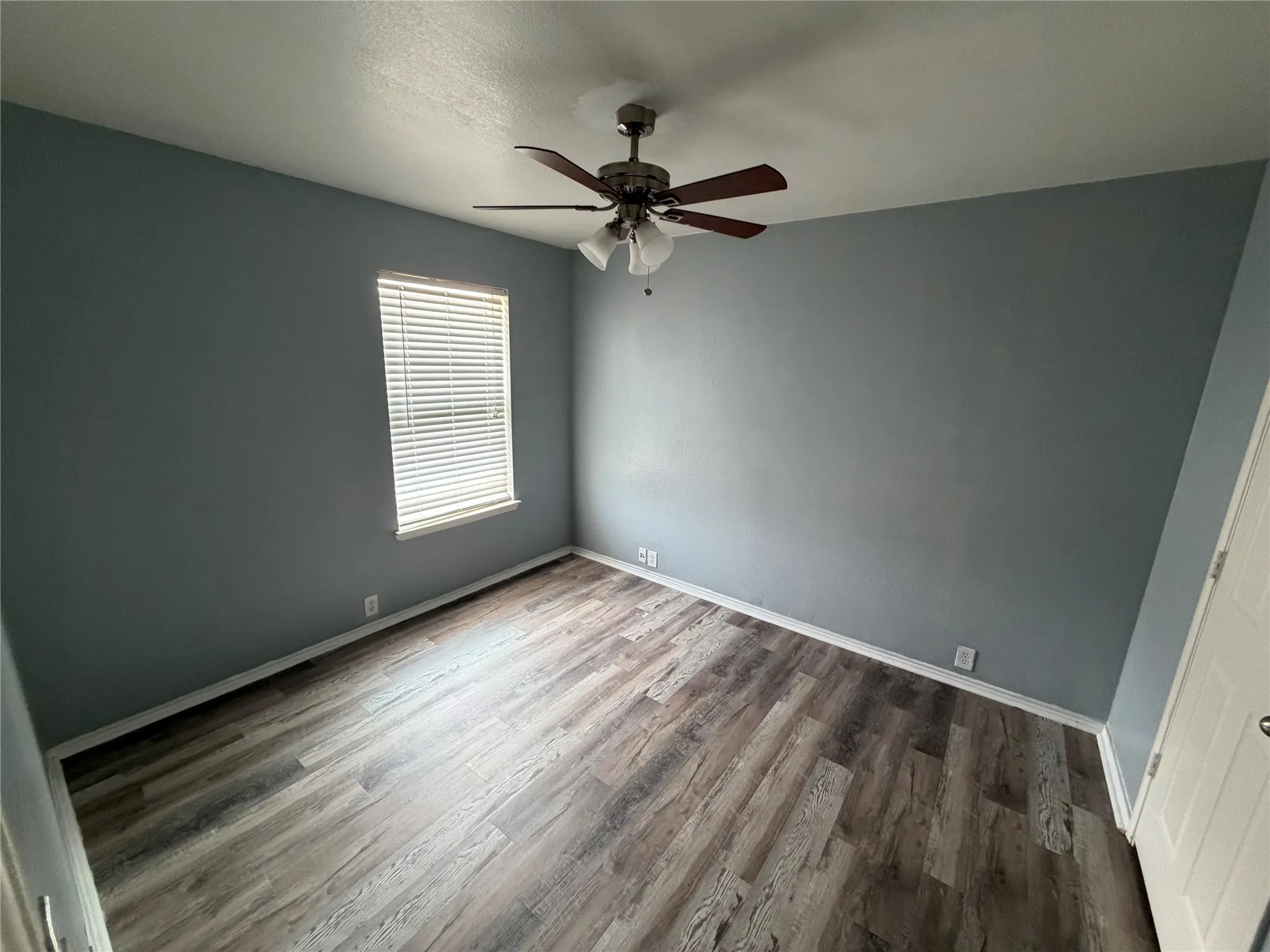 Single Family Residence For Rent in Tarrant County , 912 Tabasco Trail, Arlington, Texas 76002, 3 Bedroom, 2 Bathroom, 2 Garage spaces, 1,751 Sqft, built in 2006, mls#21404859, Real Estate Agent in Arlington, Homes For Rent in Tarrant county, Homes For Rent in Arlington, Realtor in Arlington Texas, Real Estate Brokerage Independent Realty Texas, Luminita Cordes Realtor