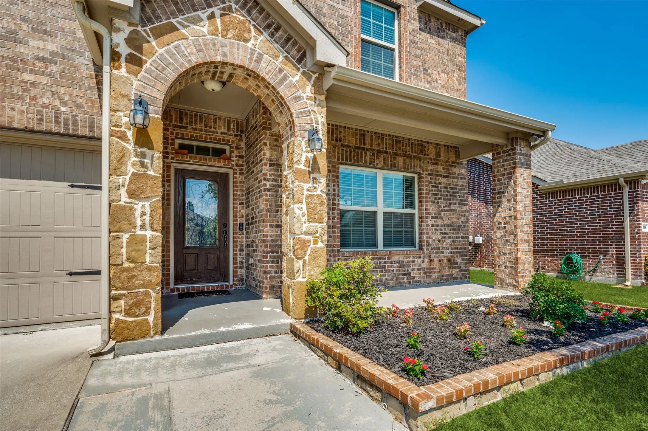 Single Family Residence For Sale in Collin County , 200 Mount Olive Avenue, Mc Kinney, Texas 75072, 4 Bedroom, 4 Bathroom, 2 Garage spaces, 3,066 Sqft, built in 2016, mls#21404841, Real Estate Agent in Mc Kinney, Homes For Sale in Collin county, Homes For Sale in Mc Kinney, Realtor in Mc Kinney Texas, Real Estate Brokerage Independent Realty Texas, Luminita Cordes Realtor