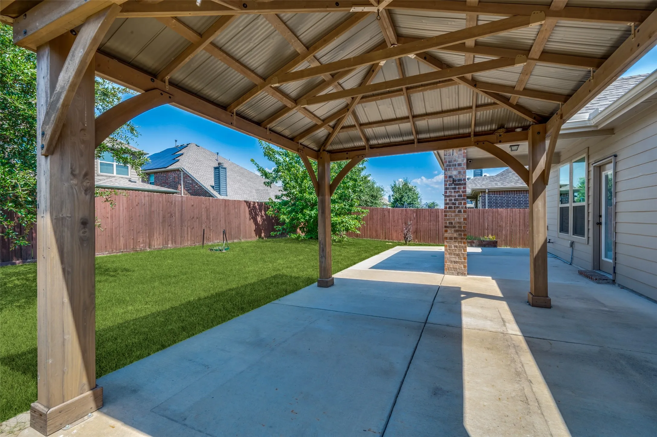 Single Family Residence For Sale in Collin County , 200 Mount Olive Avenue, Mc Kinney, Texas 75072, 4 Bedroom, 4 Bathroom, 2 Garage spaces, 3,066 Sqft, built in 2016, mls#21404841, Real Estate Agent in Mc Kinney, Homes For Sale in Collin county, Homes For Sale in Mc Kinney, Realtor in Mc Kinney Texas, Real Estate Brokerage Independent Realty Texas, Luminita Cordes Realtor