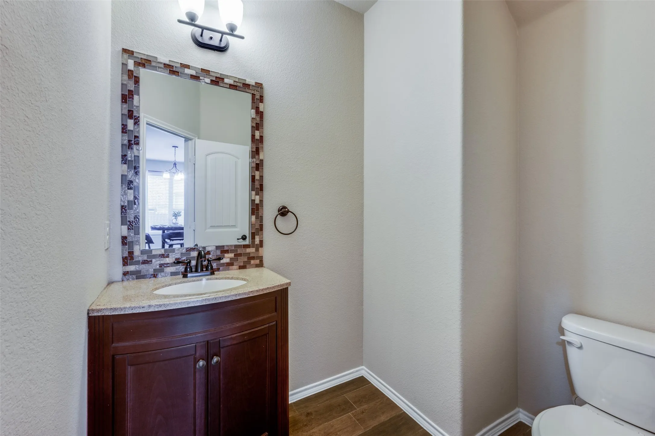 Single Family Residence For Sale in Collin County , 200 Mount Olive Avenue, Mc Kinney, Texas 75072, 4 Bedroom, 4 Bathroom, 2 Garage spaces, 3,066 Sqft, built in 2016, mls#21404841, Real Estate Agent in Mc Kinney, Homes For Sale in Collin county, Homes For Sale in Mc Kinney, Realtor in Mc Kinney Texas, Real Estate Brokerage Independent Realty Texas, Luminita Cordes Realtor