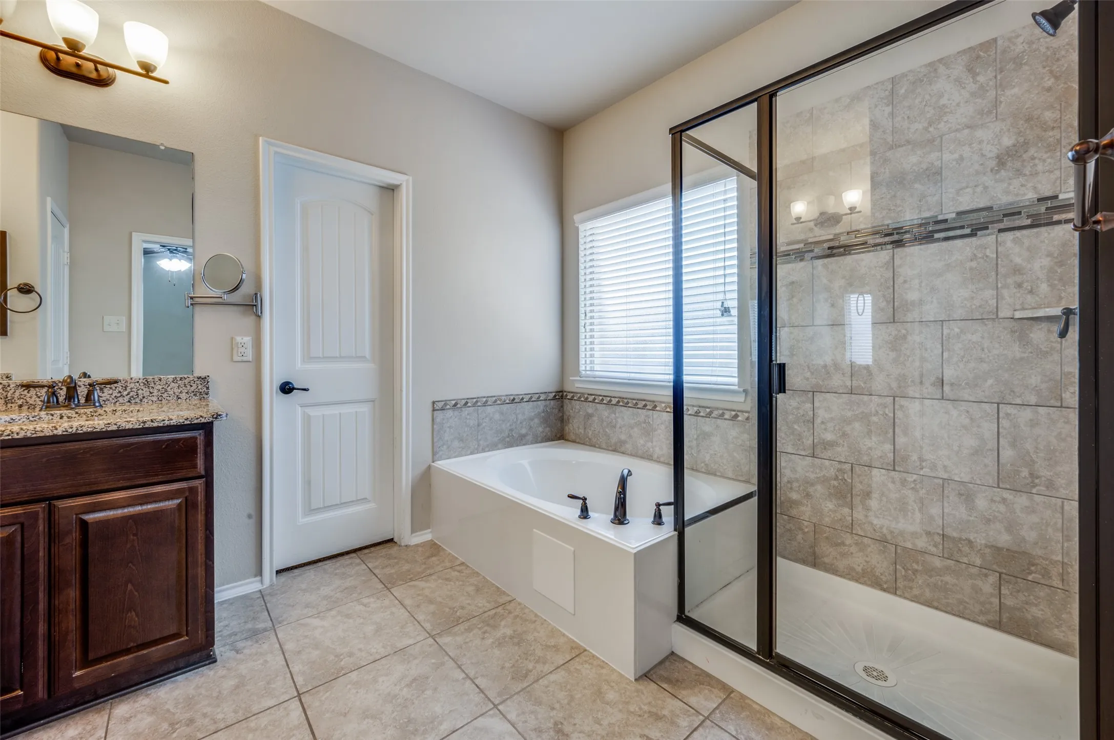 Single Family Residence For Sale in Collin County , 200 Mount Olive Avenue, Mc Kinney, Texas 75072, 4 Bedroom, 4 Bathroom, 2 Garage spaces, 3,066 Sqft, built in 2016, mls#21404841, Real Estate Agent in Mc Kinney, Homes For Sale in Collin county, Homes For Sale in Mc Kinney, Realtor in Mc Kinney Texas, Real Estate Brokerage Independent Realty Texas, Luminita Cordes Realtor