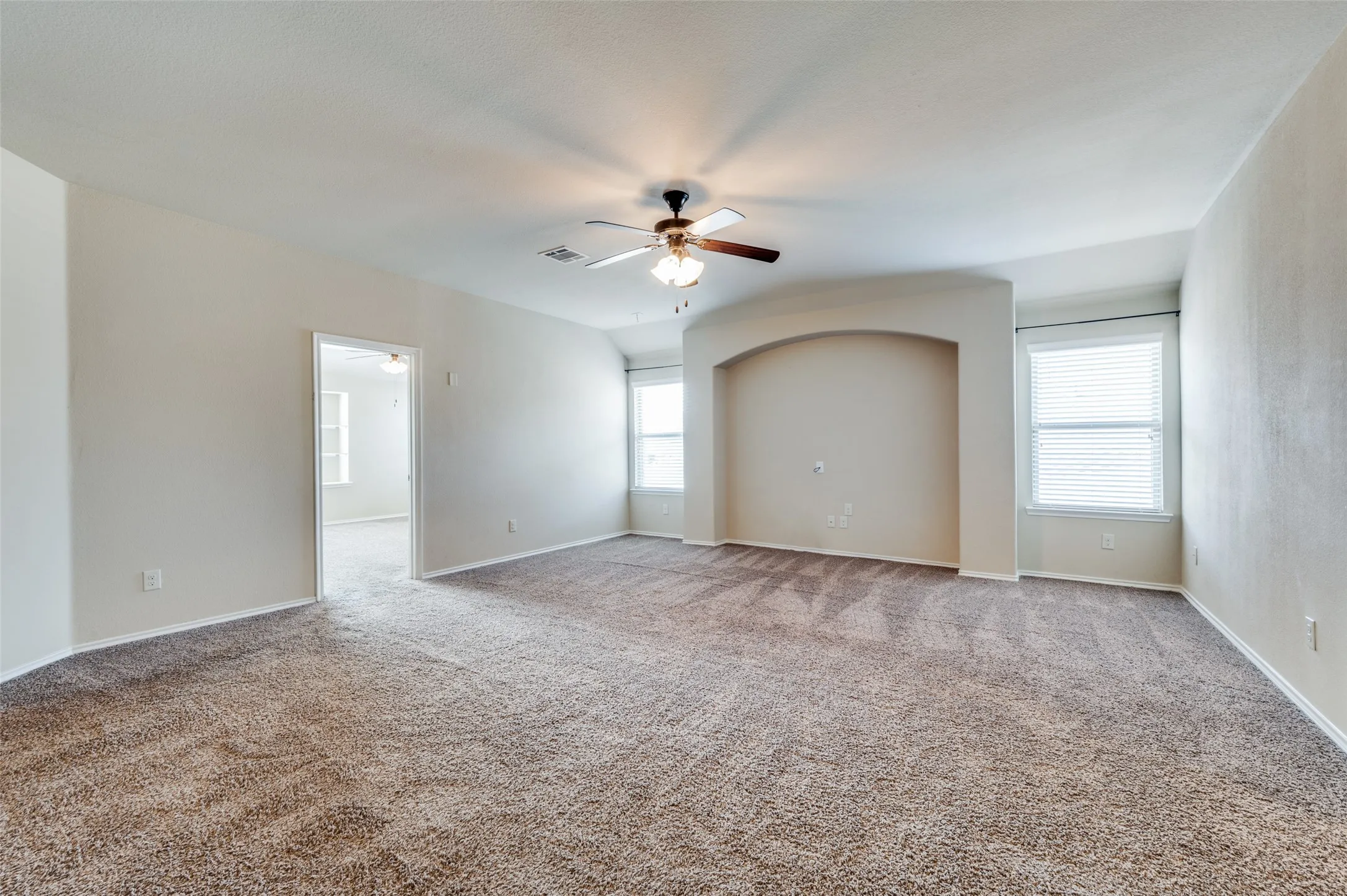 Single Family Residence For Sale in Collin County , 200 Mount Olive Avenue, Mc Kinney, Texas 75072, 4 Bedroom, 4 Bathroom, 2 Garage spaces, 3,066 Sqft, built in 2016, mls#21404841, Real Estate Agent in Mc Kinney, Homes For Sale in Collin county, Homes For Sale in Mc Kinney, Realtor in Mc Kinney Texas, Real Estate Brokerage Independent Realty Texas, Luminita Cordes Realtor