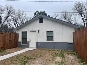Single Family Residence For Rent in Denton County , 1903 Shawnee Street B, Denton, Texas 76209, 2 Bedroom, 1 Bathroom, Garage spaces, 720 Sqft, built in 1963, mls#21404833, Real Estate Agent in Denton, Homes For Rent in Denton county, Homes For Rent in Denton, Realtor in Denton Texas, Real Estate Brokerage Independent Realty Texas, Luminita Cordes Realtor