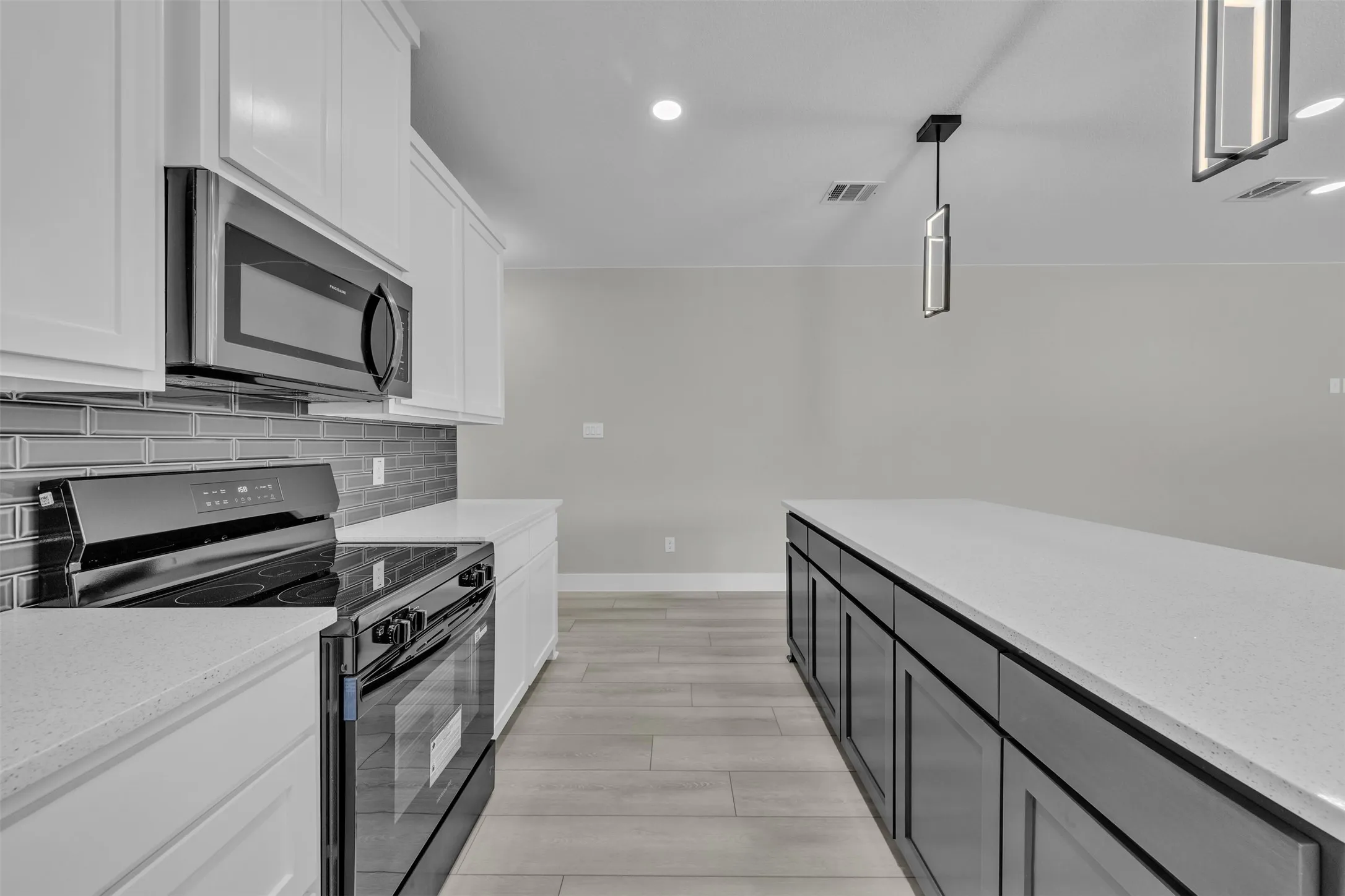 Single Family Residence For Sale in Dallas County , 225 Nw 16th Street, Grand Prairie, Texas 75050, 4 Bedroom, 3 Bathroom, 1 Garage spaces, 2,342 Sqft, built in 2026, mls#21401005, Real Estate Agent in Grand Prairie, Homes For Sale in Dallas county, Homes For Sale in Grand Prairie, Realtor in Grand Prairie Texas, Real Estate Brokerage Independent Realty Texas, Luminita Cordes Realtor