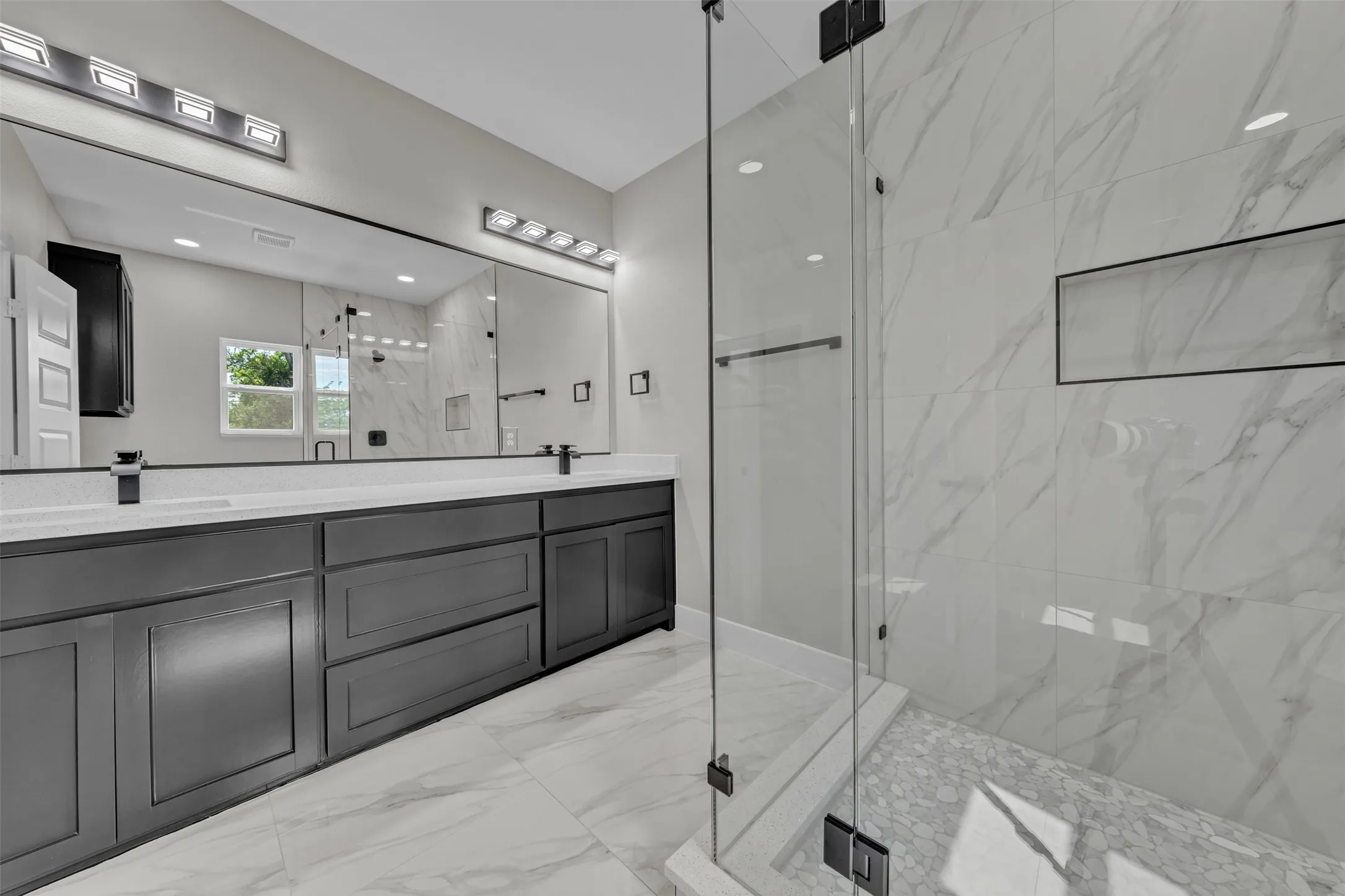 Single Family Residence For Sale in Dallas County , 225 Nw 16th Street, Grand Prairie, Texas 75050, 4 Bedroom, 3 Bathroom, 1 Garage spaces, 2,342 Sqft, built in 2026, mls#21401005, Real Estate Agent in Grand Prairie, Homes For Sale in Dallas county, Homes For Sale in Grand Prairie, Realtor in Grand Prairie Texas, Real Estate Brokerage Independent Realty Texas, Luminita Cordes Realtor
