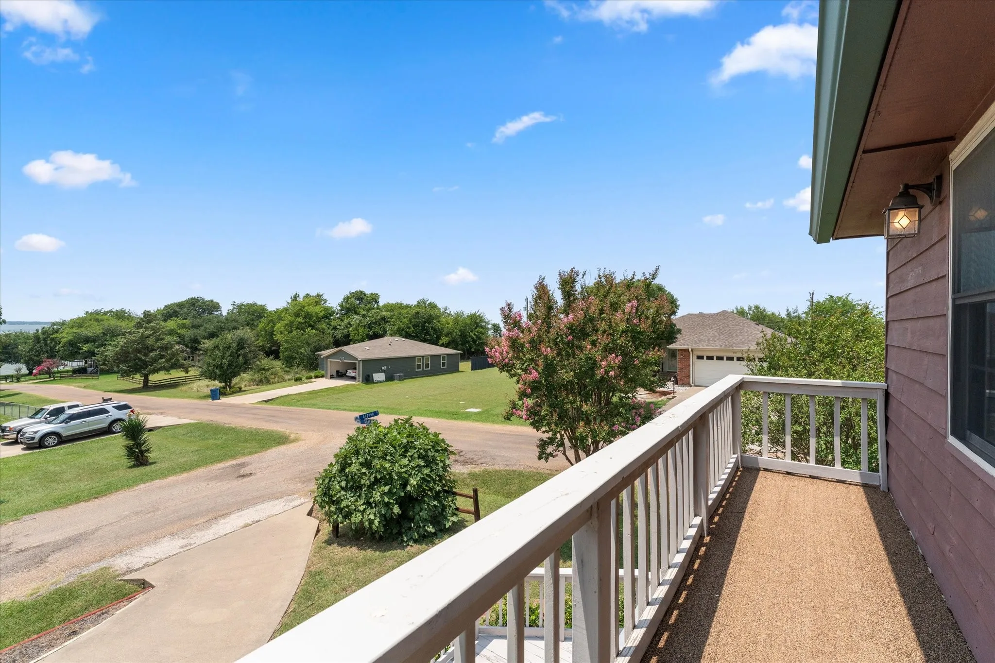 Single Family Residence For Sale in Henderson County , 424 Lagoon Drive, Gun Barrel City, Texas 75156, 3 Bedroom, 2 Bathroom, 2 Garage spaces, 1,549 Sqft, built in 1999, mls#21404878, Real Estate Agent in Gun Barrel City, Homes For Sale in Henderson county, Homes For Sale in Gun Barrel City, Realtor in Gun Barrel City Texas, Real Estate Brokerage Independent Realty Texas, Luminita Cordes Realtor