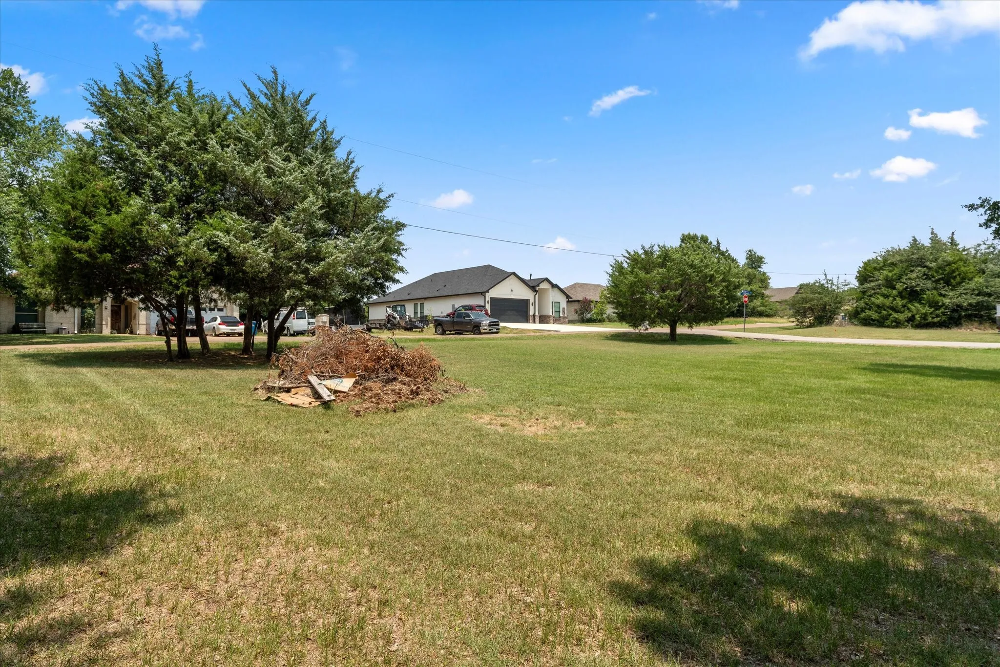 Single Family Residence For Sale in Henderson County , 424 Lagoon Drive, Gun Barrel City, Texas 75156, 3 Bedroom, 2 Bathroom, 2 Garage spaces, 1,549 Sqft, built in 1999, mls#21404878, Real Estate Agent in Gun Barrel City, Homes For Sale in Henderson county, Homes For Sale in Gun Barrel City, Realtor in Gun Barrel City Texas, Real Estate Brokerage Independent Realty Texas, Luminita Cordes Realtor