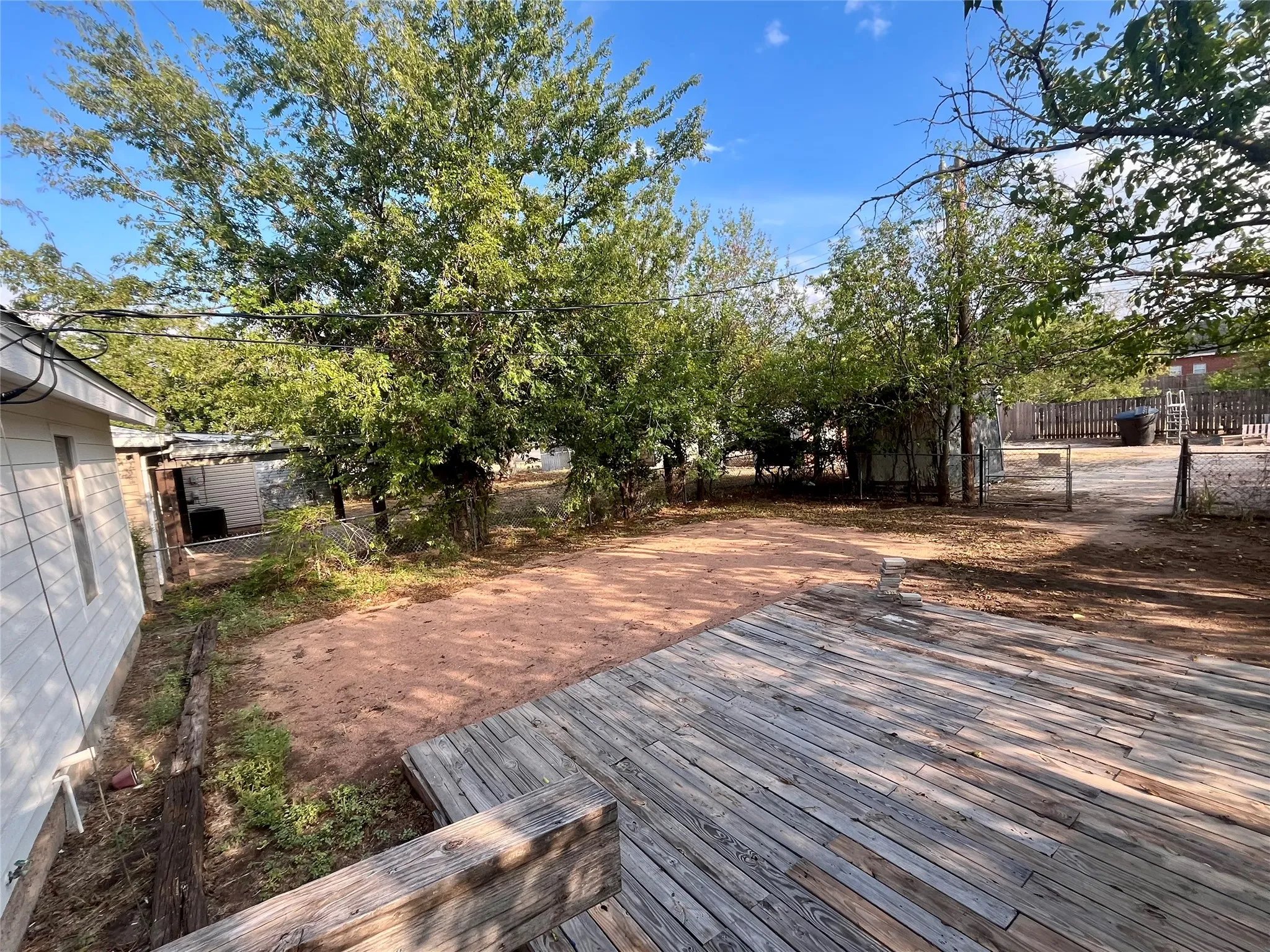 Single Family Residence For Sale in Taylor County , 2517 S 25th Street, Abilene, Texas 79605, 3 Bedroom, 2 Bathroom, Garage spaces, 1,328 Sqft, built in 1956, mls#21403726, Real Estate Agent in Abilene, Homes For Sale in Taylor county, Homes For Sale in Abilene, Realtor in Abilene Texas, Real Estate Brokerage Independent Realty Texas, Luminita Cordes Realtor