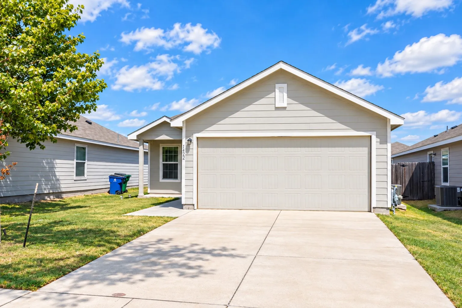 Single Family Residence For Rent in Kaufman County , 1422 Southwell Drive, Crandall, Texas 75114, 3 Bedroom, 2 Bathroom, 2 Garage spaces, 1,260 Sqft, built in 2021, mls#21404877, Real Estate Agent in Crandall, Homes For Rent in Kaufman county, Homes For Rent in Crandall, Realtor in Crandall Texas, Real Estate Brokerage Independent Realty Texas, Luminita Cordes Realtor