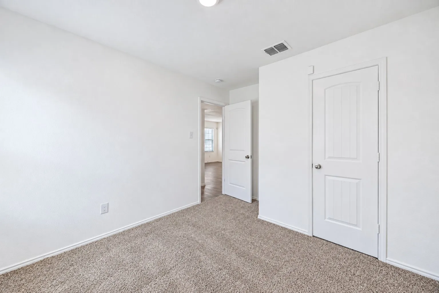 Single Family Residence For Rent in Kaufman County , 1422 Southwell Drive, Crandall, Texas 75114, 3 Bedroom, 2 Bathroom, 2 Garage spaces, 1,260 Sqft, built in 2021, mls#21404877, Real Estate Agent in Crandall, Homes For Rent in Kaufman county, Homes For Rent in Crandall, Realtor in Crandall Texas, Real Estate Brokerage Independent Realty Texas, Luminita Cordes Realtor