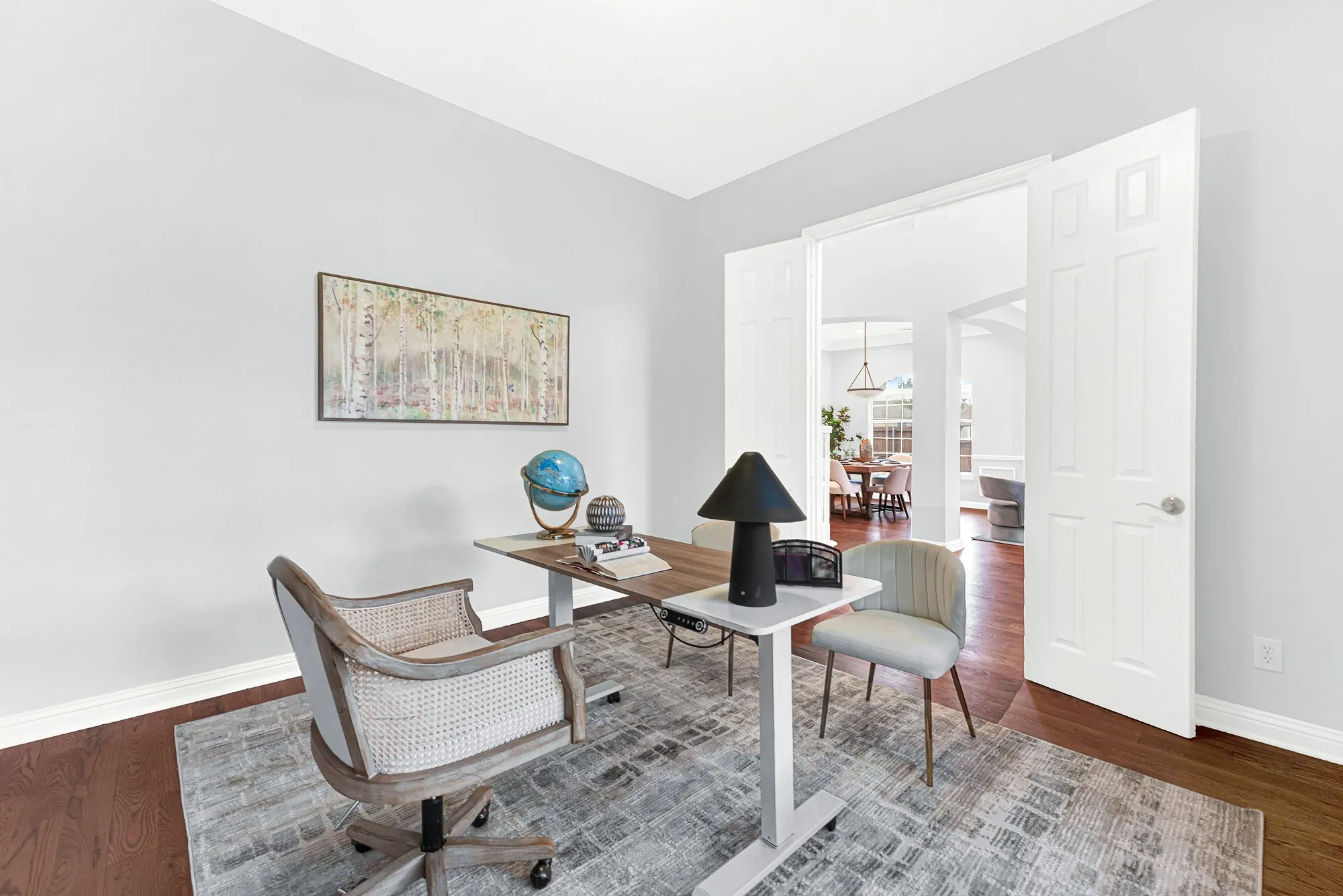 Private office space on 1st floor [can also double as a guest suite / 5th Bedroom]