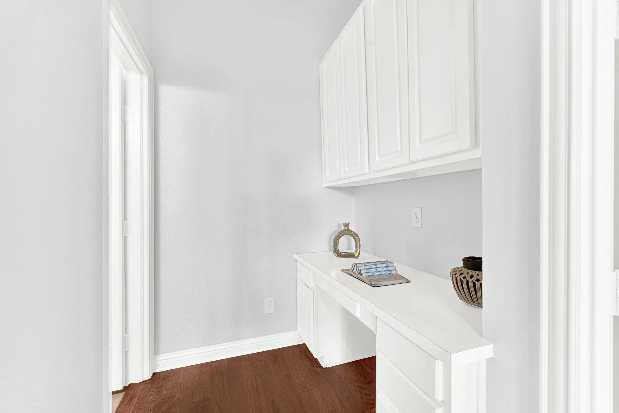 Built-in desk perfect for homework, crafts and DIY projects