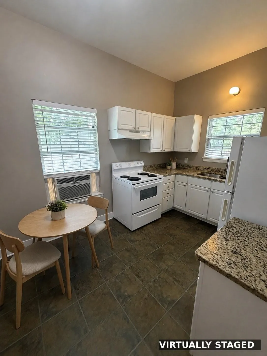 Apartment For Rent in Denton County , 119 Sawyer Avenue, Denton, Texas 76201, 1 Bedroom, 1 Bathroom, Garage spaces, 650 Sqft, built in 1929, mls#21404898, Real Estate Agent in Denton, Homes For Rent in Denton county, Homes For Rent in Denton, Realtor in Denton Texas, Real Estate Brokerage Independent Realty Texas, Luminita Cordes Realtor