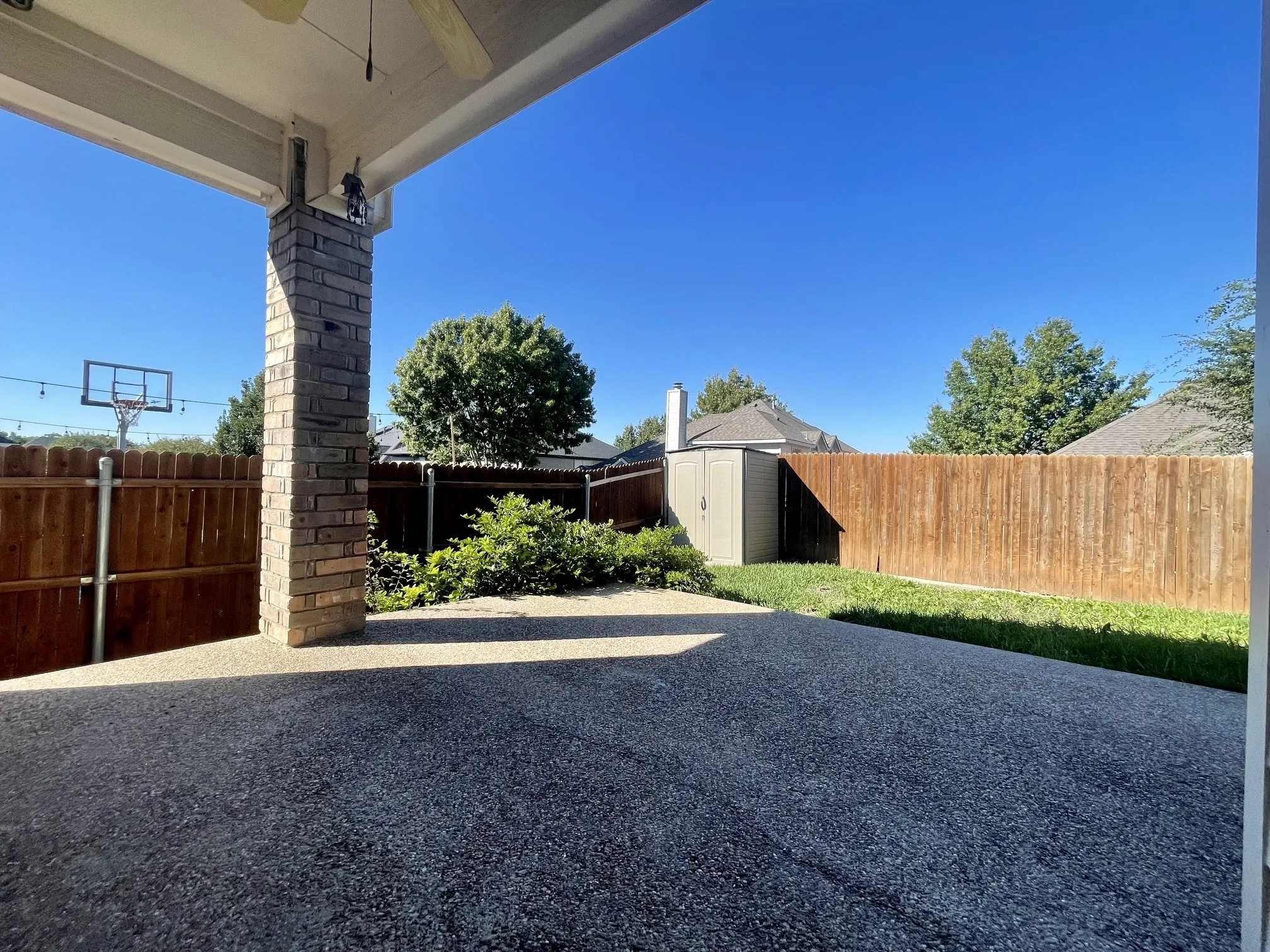 Single Family Residence For Rent in Tarrant County , 6505 Josephine Drive, Arlington, Texas 76017, 4 Bedroom, 2 Bathroom, 2 Garage spaces, 2,652 Sqft, built in 2003, mls#21404863, Real Estate Agent in Arlington, Homes For Rent in Tarrant county, Homes For Rent in Arlington, Realtor in Arlington Texas, Real Estate Brokerage Independent Realty Texas, Luminita Cordes Realtor