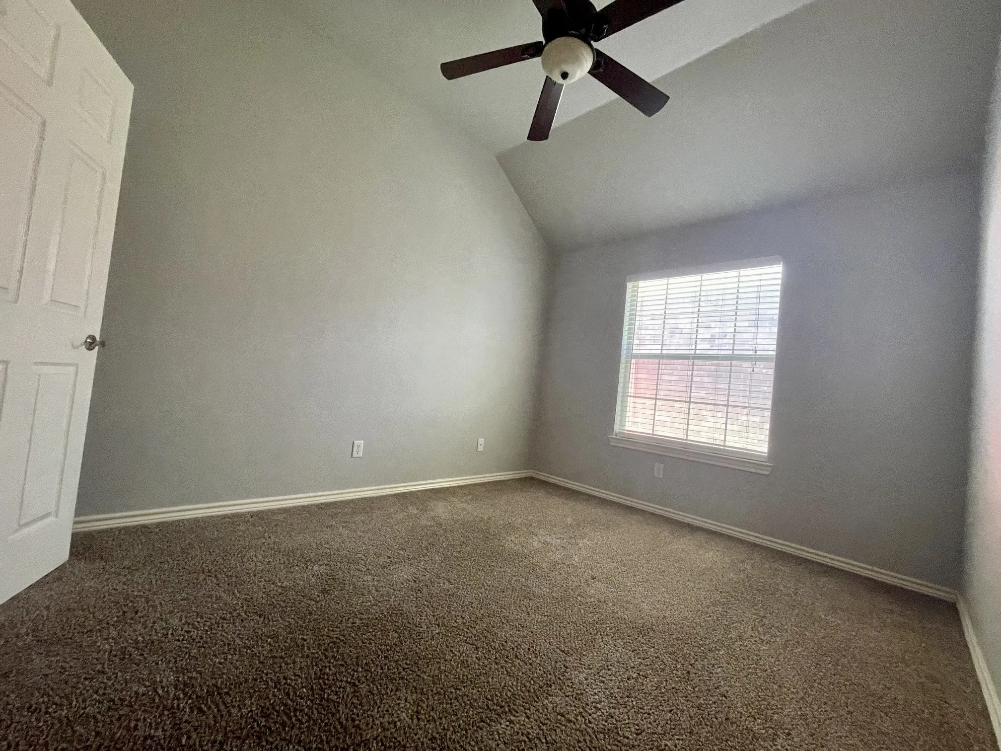 Single Family Residence For Rent in Tarrant County , 6505 Josephine Drive, Arlington, Texas 76017, 4 Bedroom, 2 Bathroom, 2 Garage spaces, 2,652 Sqft, built in 2003, mls#21404863, Real Estate Agent in Arlington, Homes For Rent in Tarrant county, Homes For Rent in Arlington, Realtor in Arlington Texas, Real Estate Brokerage Independent Realty Texas, Luminita Cordes Realtor